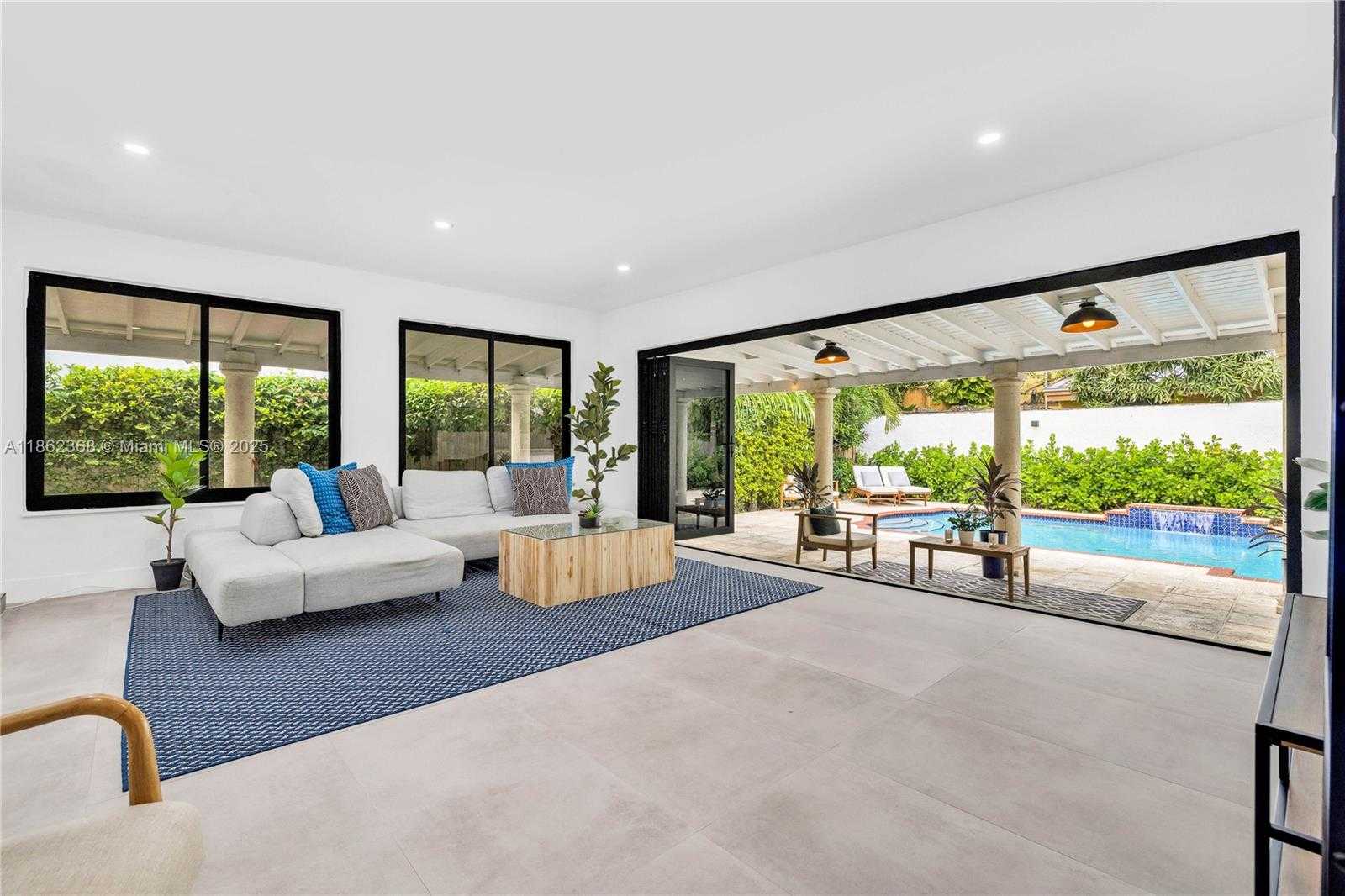 Small Image of 341 SOUTH WEST 21ST RD, Miami Number 11