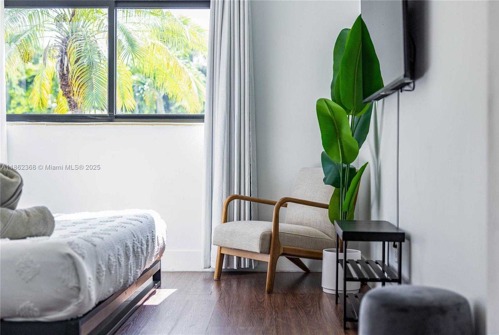 Small Image of 341 SOUTH WEST 21ST RD, Miami Number 18