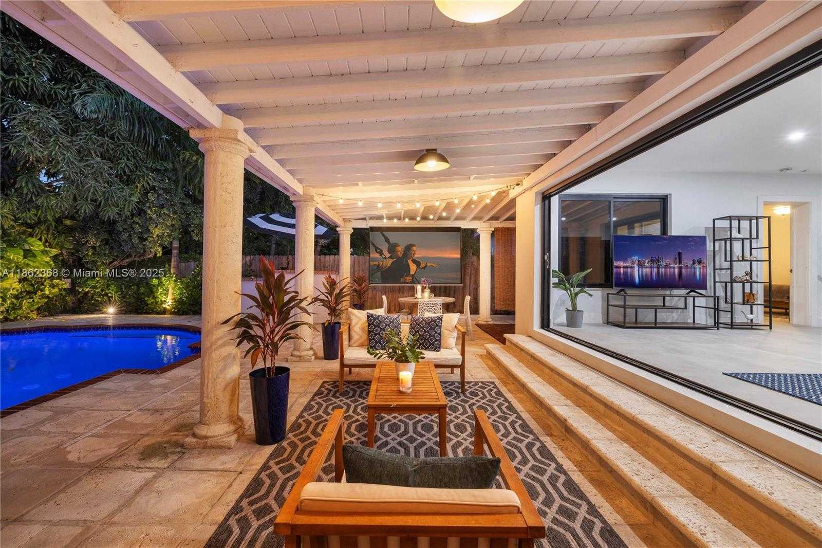Small Image of 341 SOUTH WEST 21ST RD, Miami Number 2
