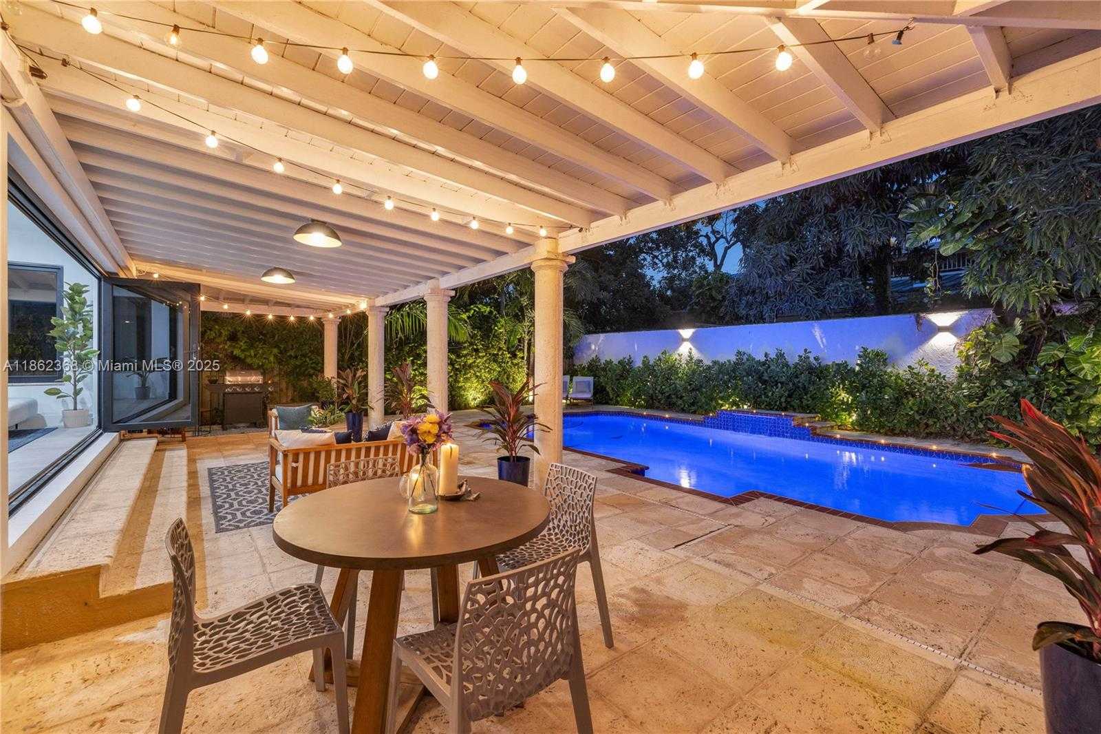 Small Image of 341 SOUTH WEST 21ST RD, Miami Number 29