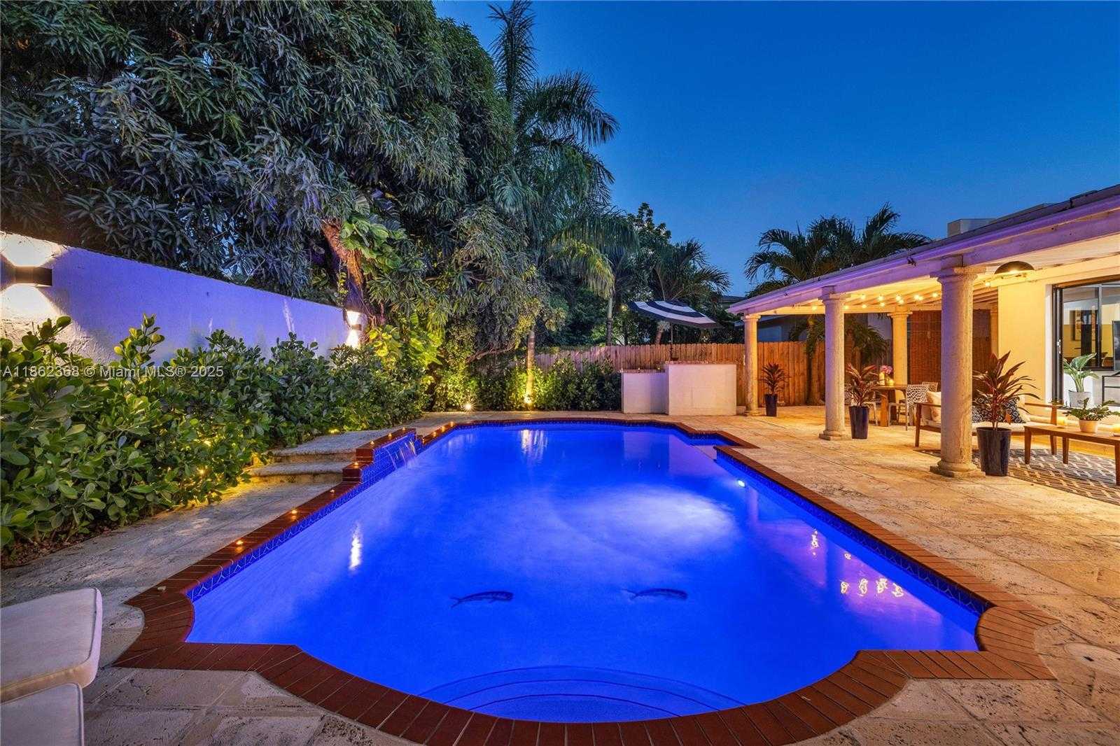 Small Image of 341 SOUTH WEST 21ST RD, Miami Number 33