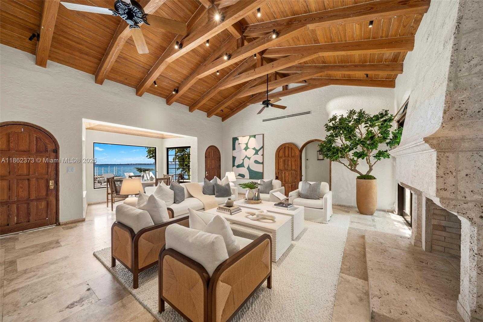 Small Image of 4640 NORTH BAY RD, Miami Beach Number 11