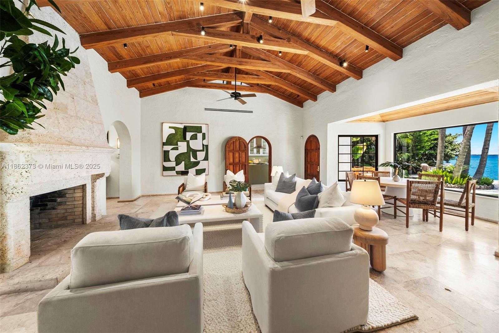 Small Image of 4640 NORTH BAY RD, Miami Beach Number 14