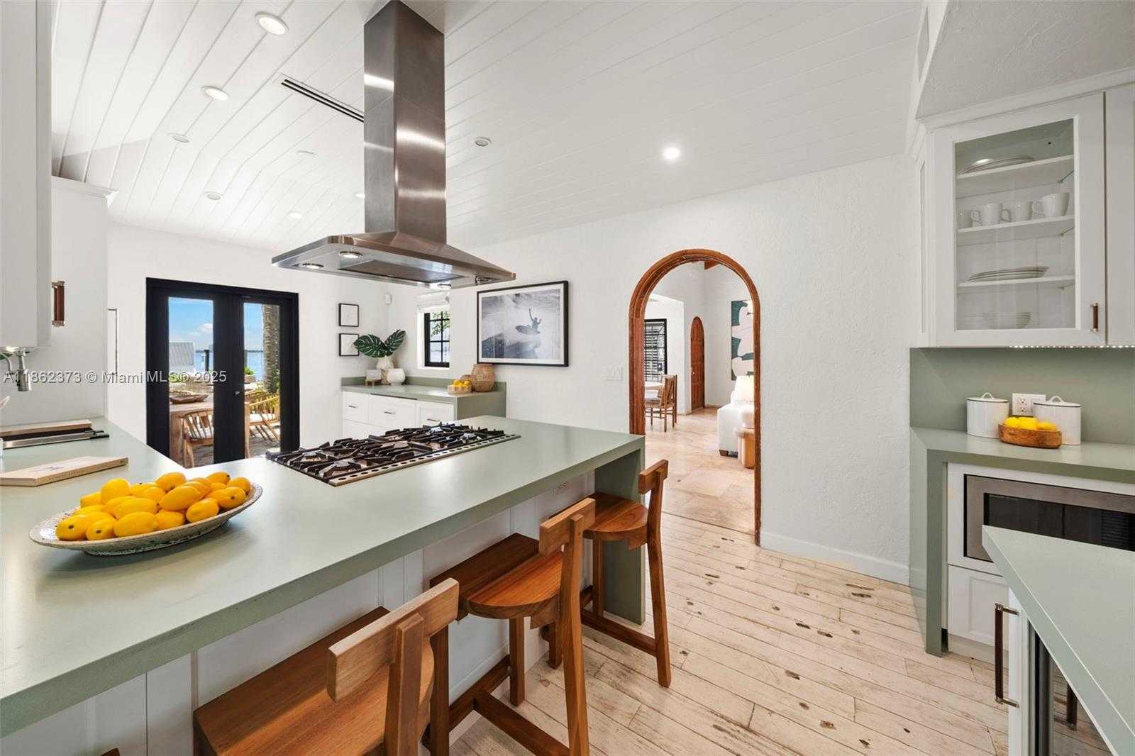 Small Image of 4640 NORTH BAY RD, Miami Beach Number 23