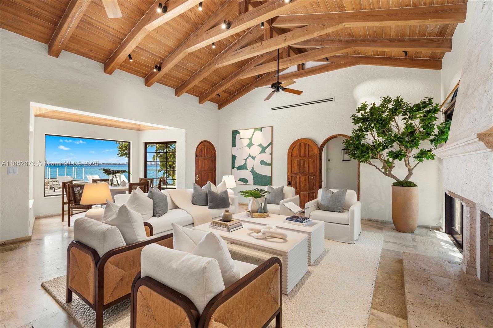Small Image of 4640 NORTH BAY RD, Miami Beach Number 24