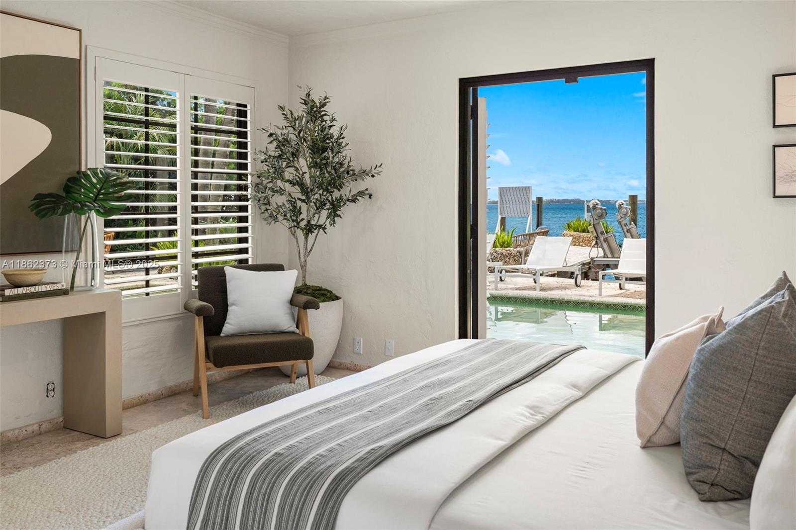 Small Image of 4640 NORTH BAY RD, Miami Beach Number 28