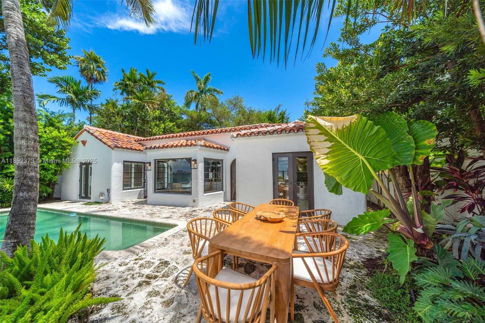 Small Image of 4640 NORTH BAY RD, Miami Beach Number 33