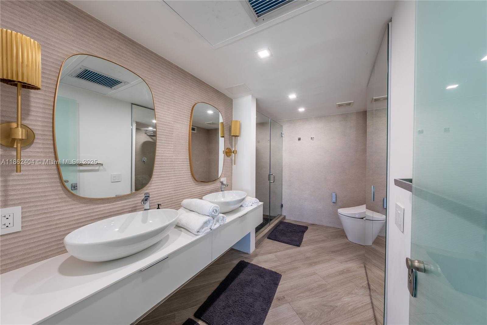 Small Image of 5255 COLLINS AVE #12F, Miami Beach Number 24