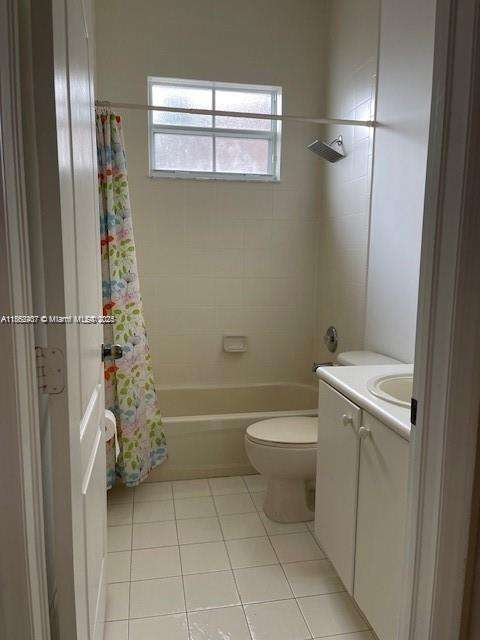 Small Image of 8811 NORTH WEST 178TH LN, Hialeah Number 14