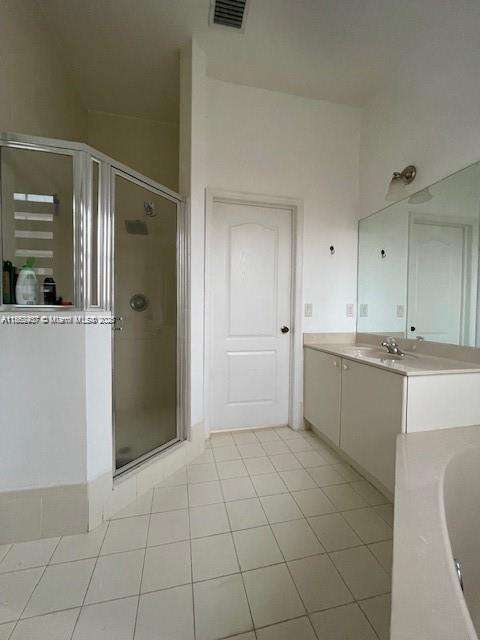 Small Image of 8811 NORTH WEST 178TH LN, Hialeah Number 9