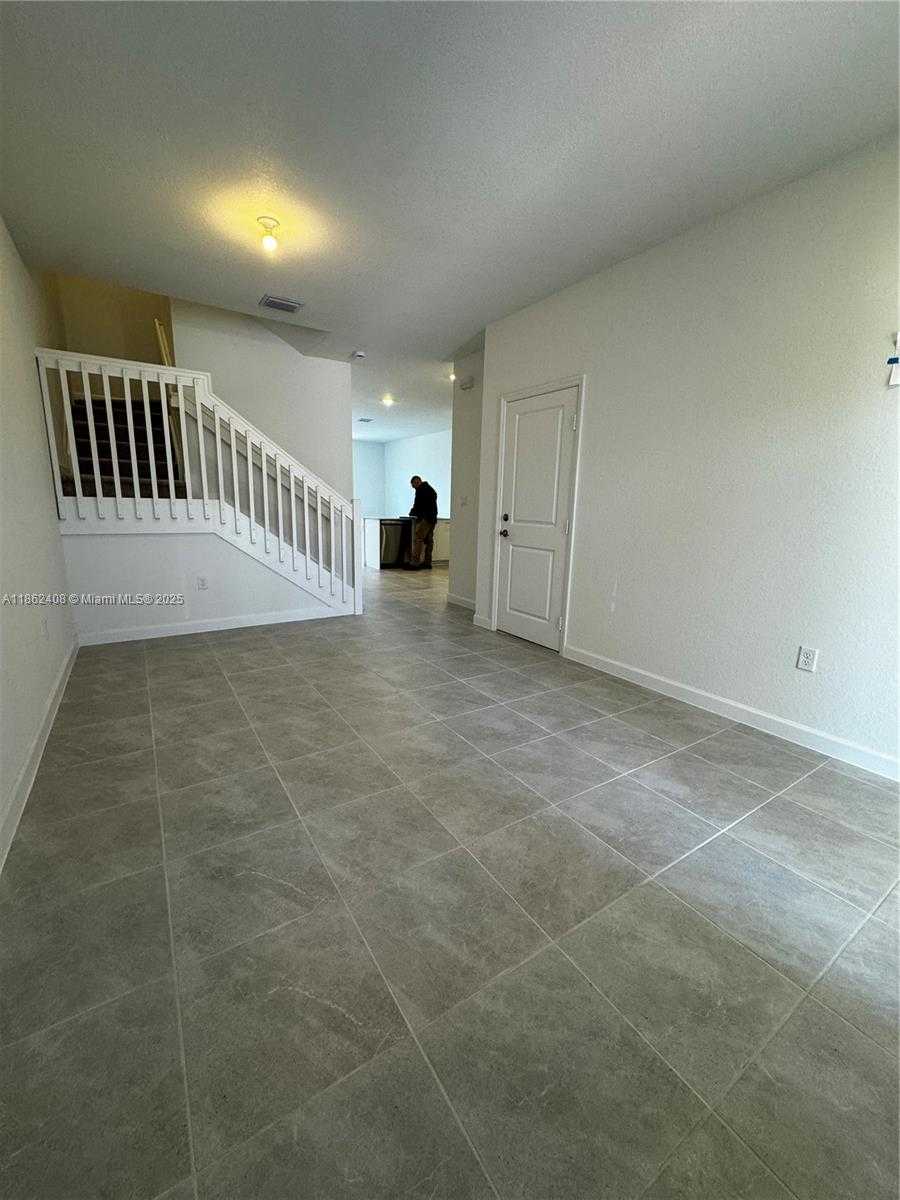 Small Image of 2325 NORTH WEST 125TH STREET #2325, Miami Number 4