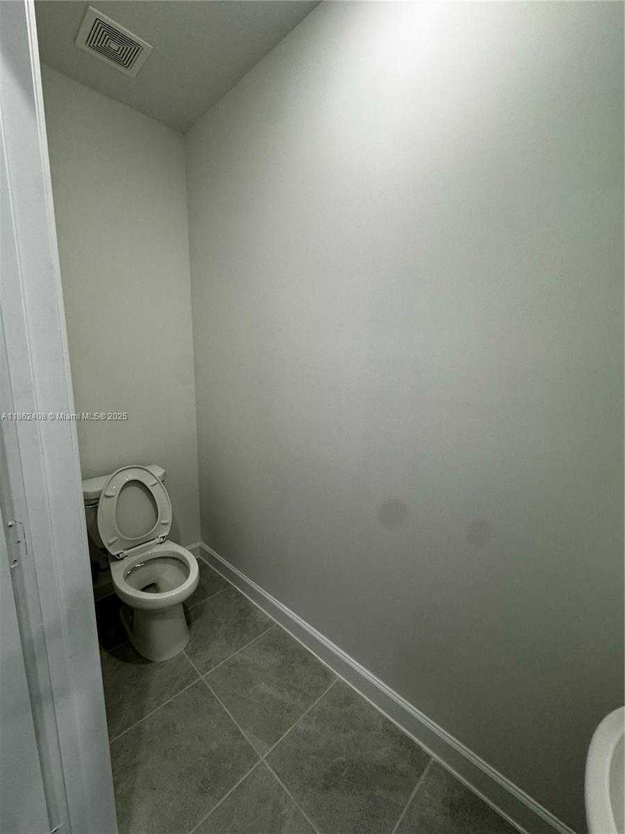 Small Image of 2325 NORTH WEST 125TH STREET #2325, Miami Number 6