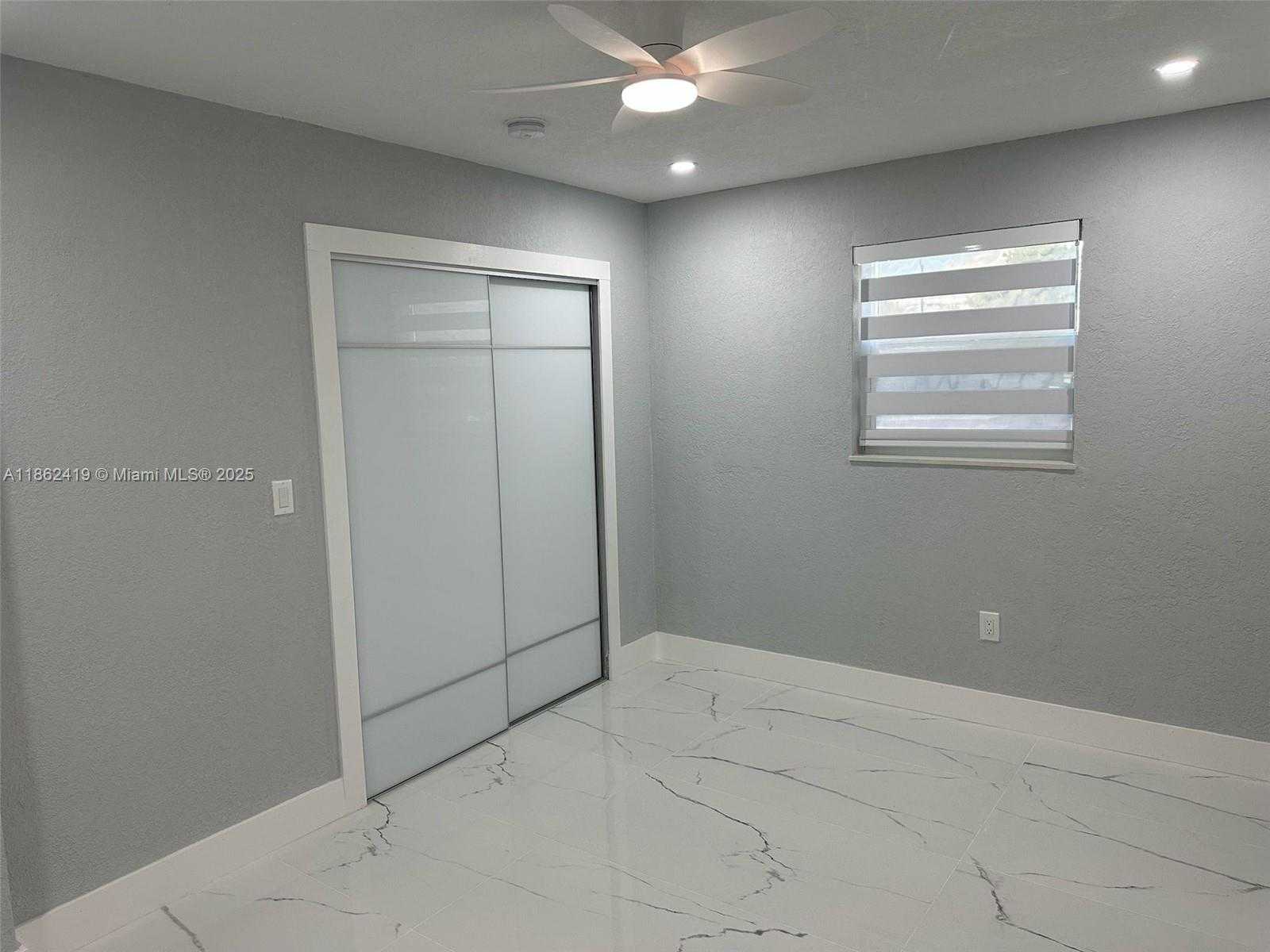 Small Image of 10745 SOUTH WEST 222ND ST #10745, Miami Number 12