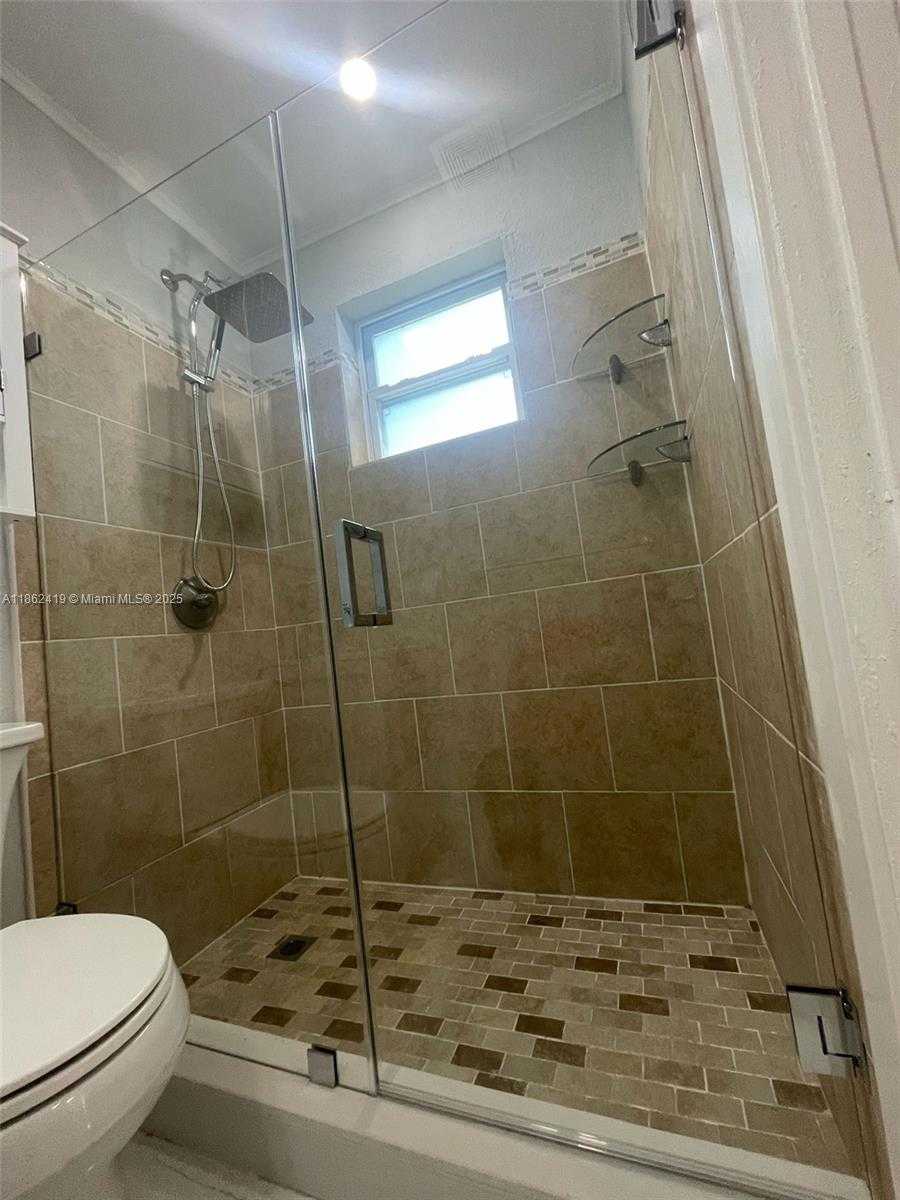 Small Image of 10745 SOUTH WEST 222ND ST #10745, Miami Number 16