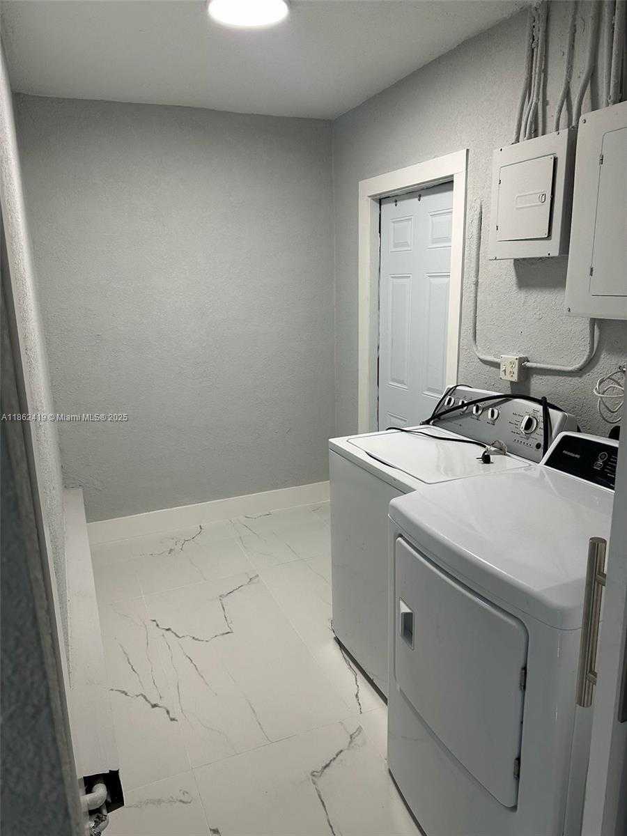 Small Image of 10745 SOUTH WEST 222ND ST #10745, Miami Number 19