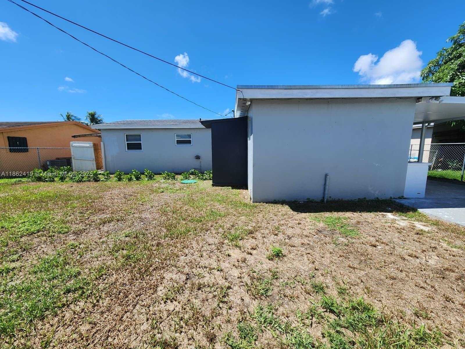 Small Image of 10745 SOUTH WEST 222ND ST #10745, Miami Number 27