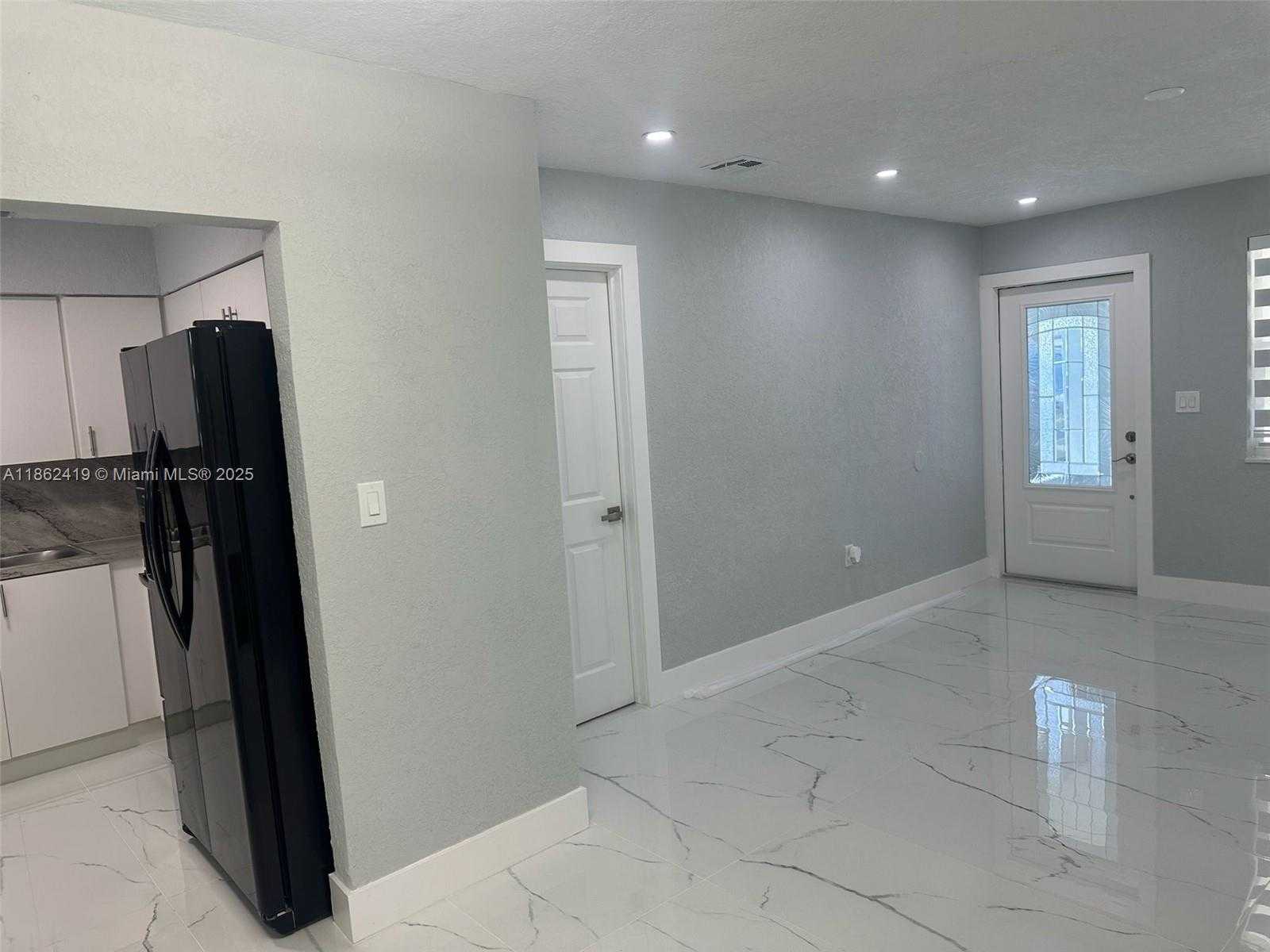 Small Image of 10745 SOUTH WEST 222ND ST #10745, Miami Number 5