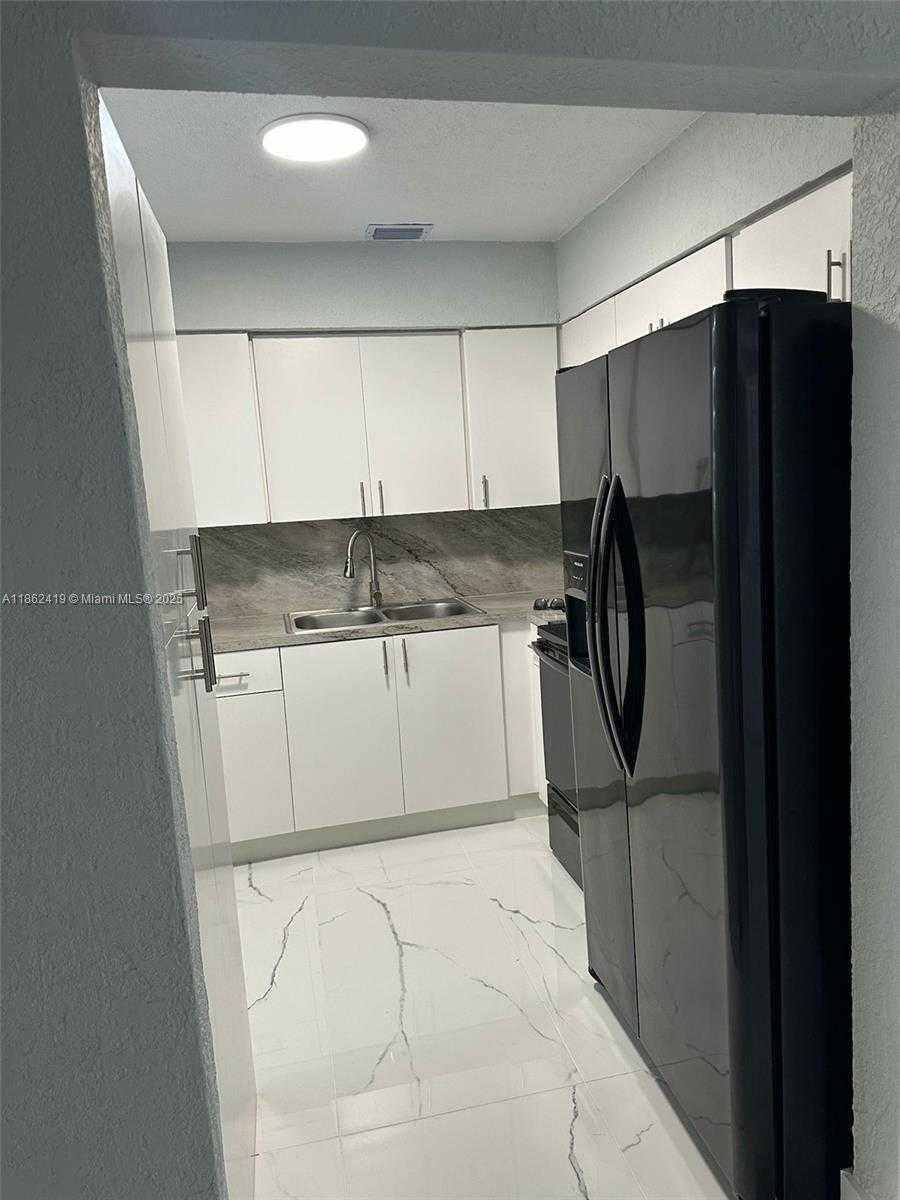 Small Image of 10745 SOUTH WEST 222ND ST #10745, Miami Number 8