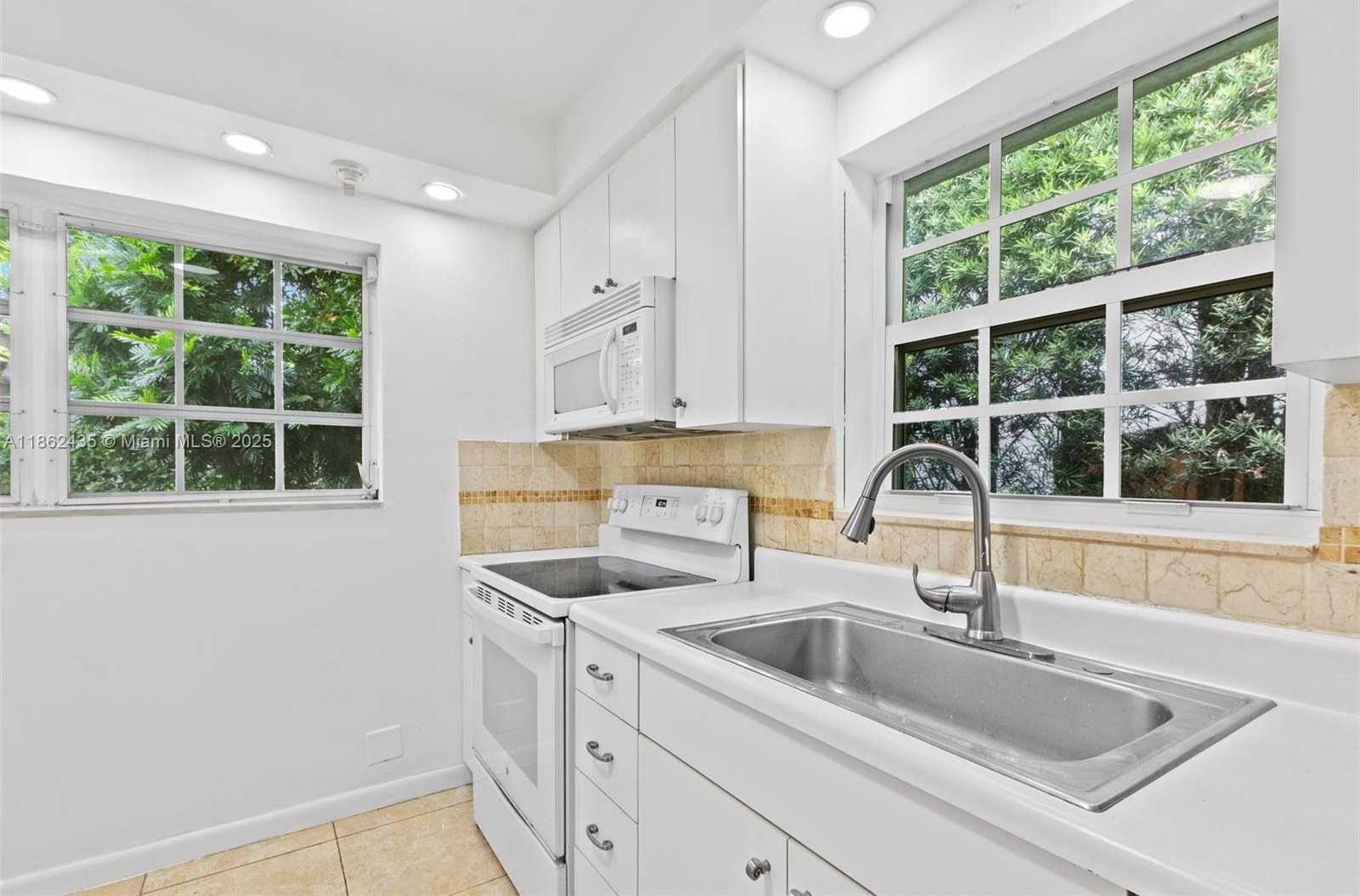 Small Image of 1422 MILAN AVE, Coral Gables Number 11