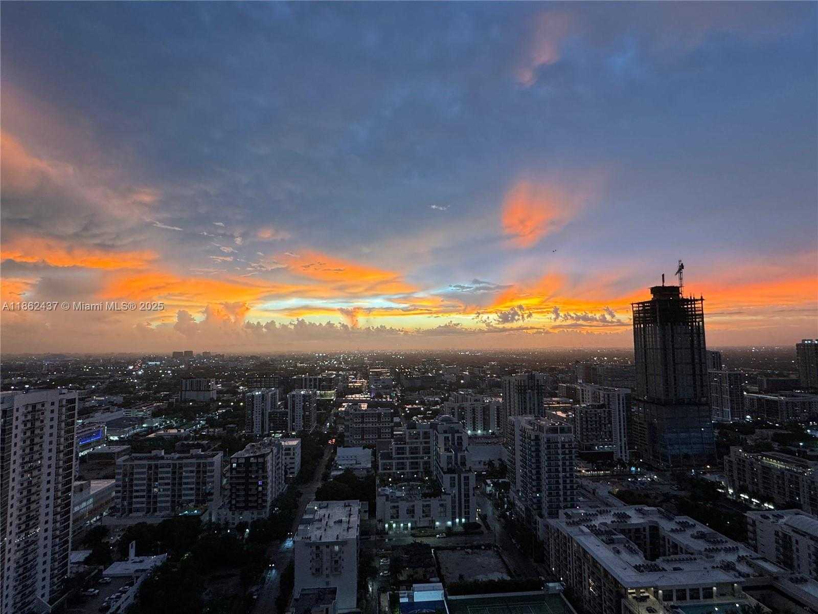 Small Image of 700 NORTH EAST 24 #3304, Miami Number 51