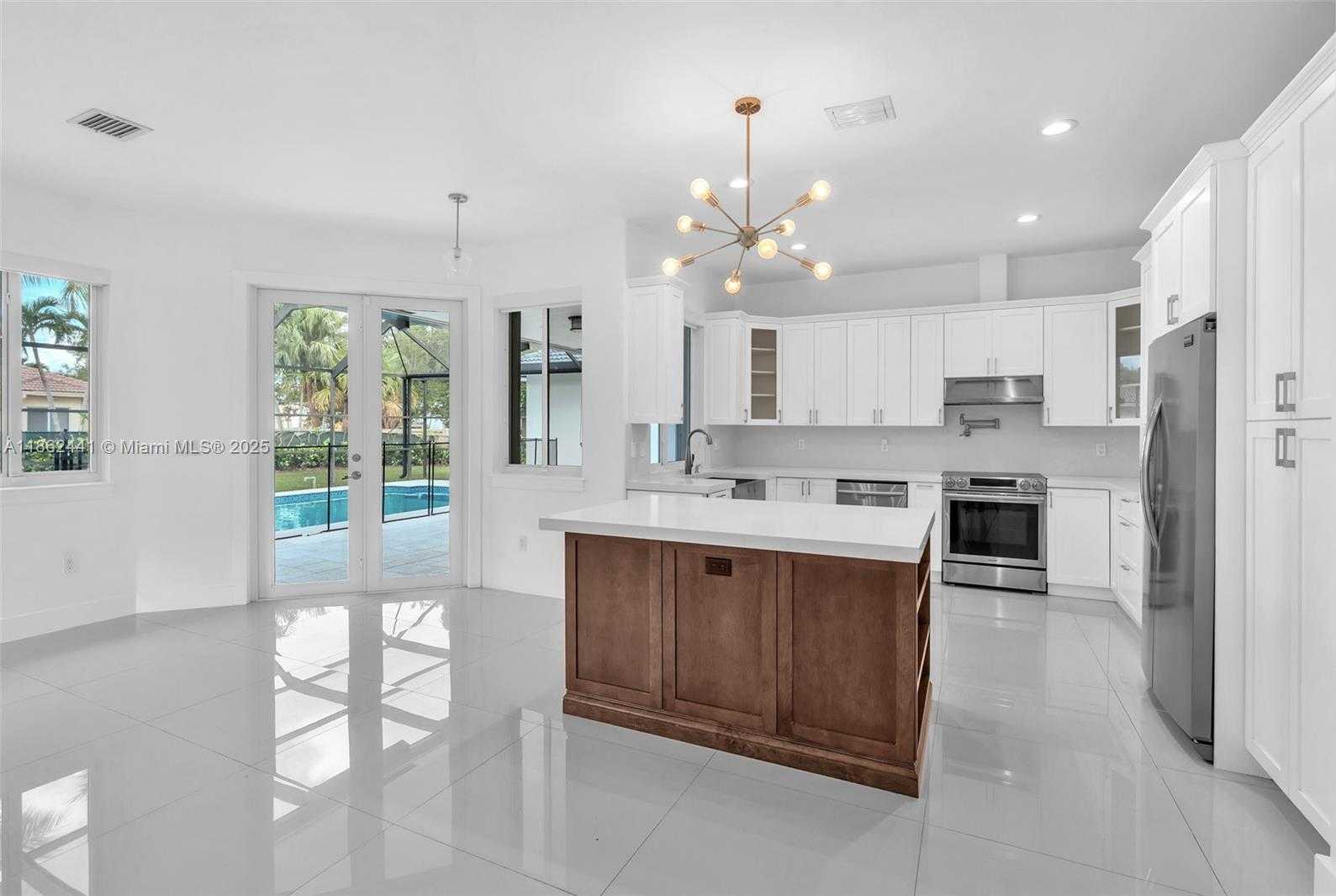 Small Image of 6402 SOUTH WEST 93RD PL, Miami Number 10
