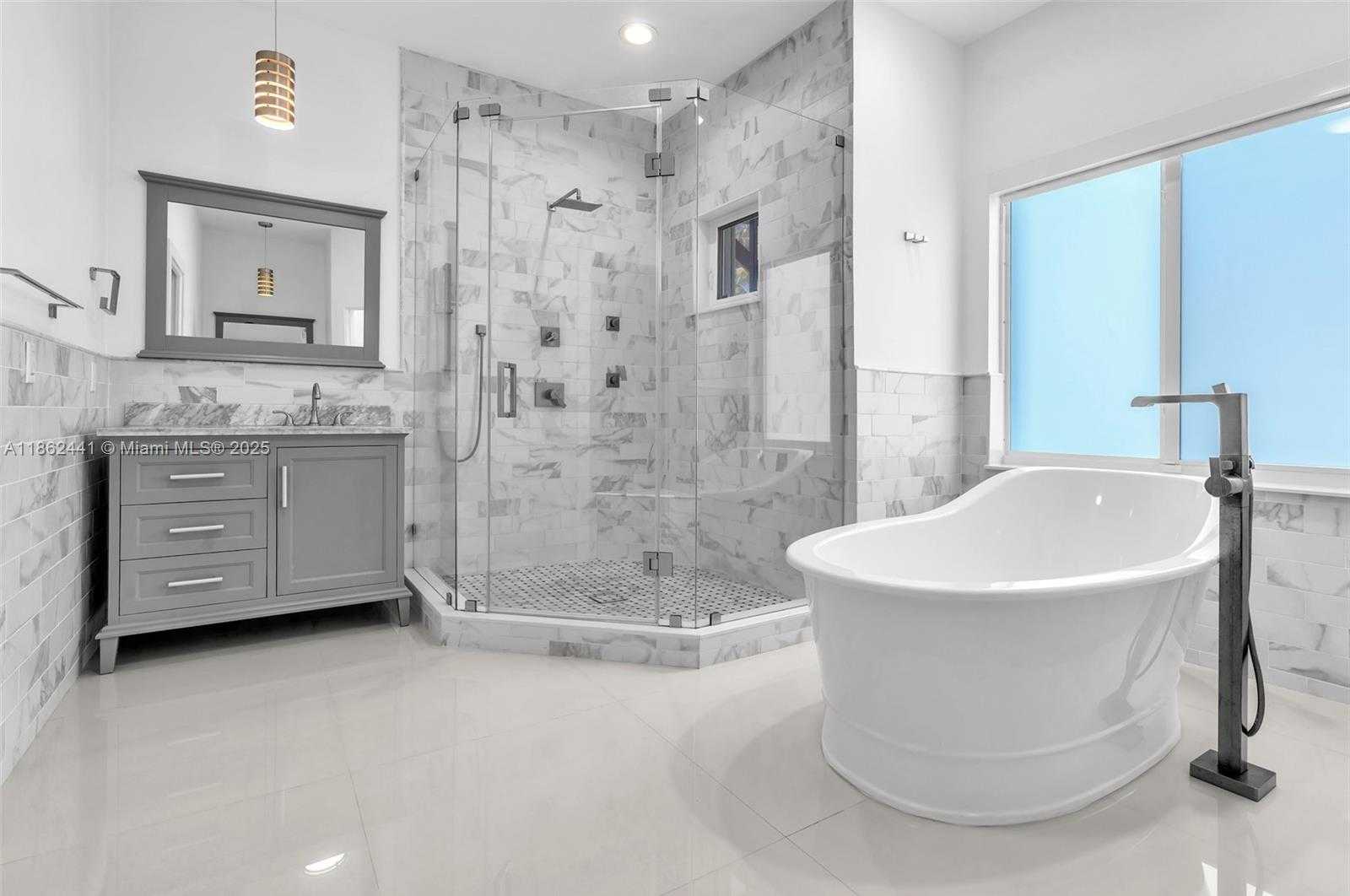 Small Image of 6402 SOUTH WEST 93RD PL, Miami Number 11