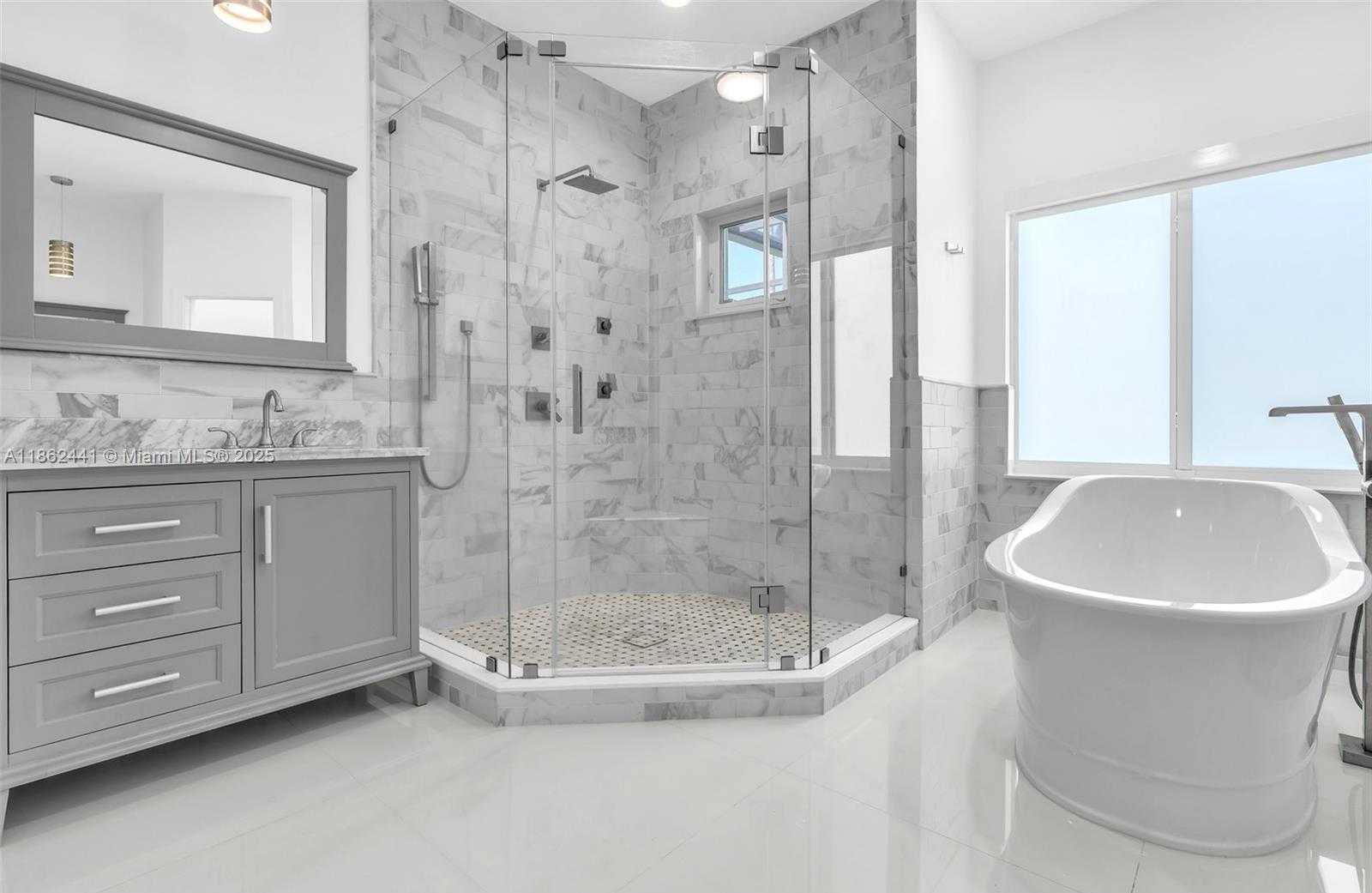 Small Image of 6402 SOUTH WEST 93RD PL, Miami Number 14