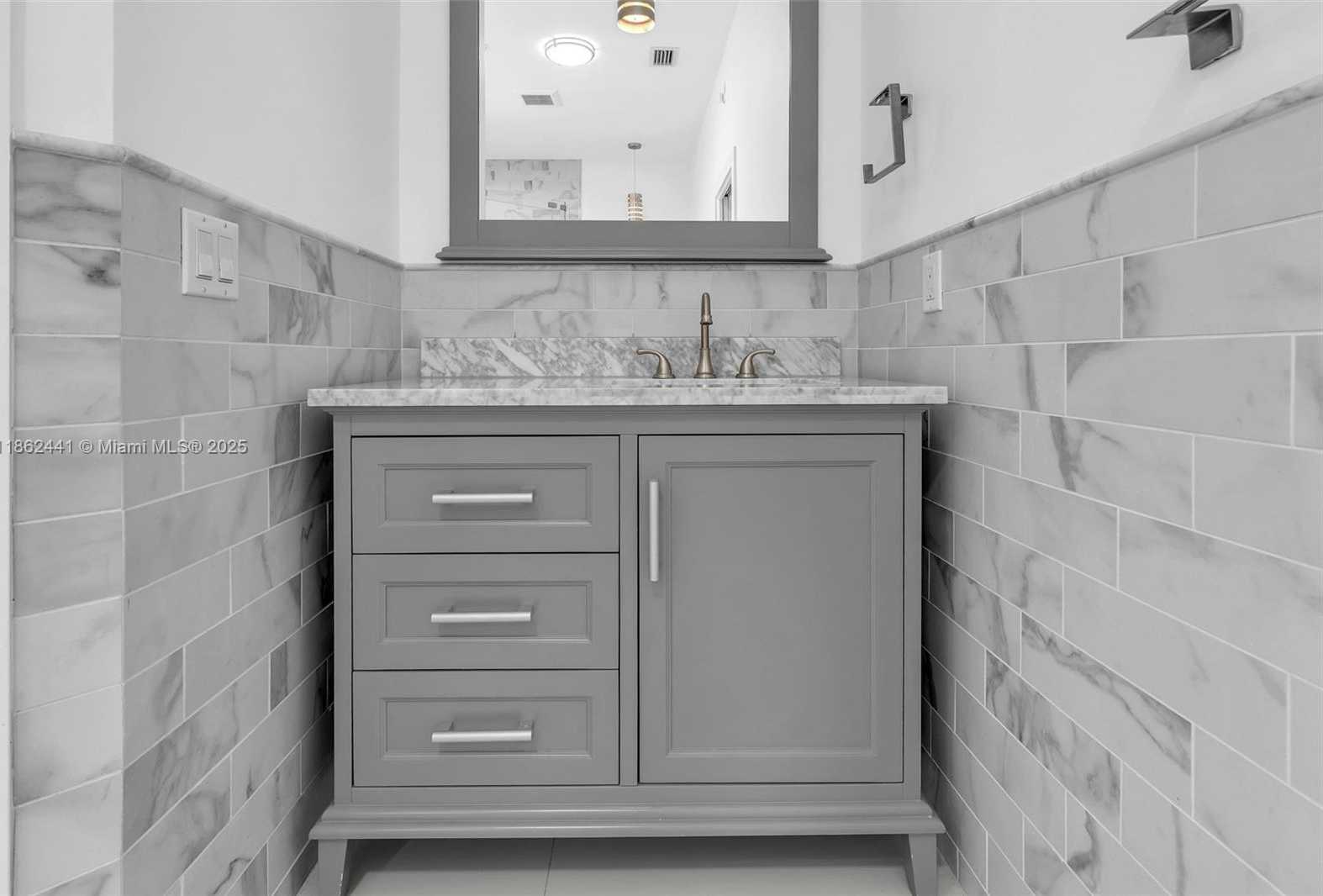 Small Image of 6402 SOUTH WEST 93RD PL, Miami Number 17