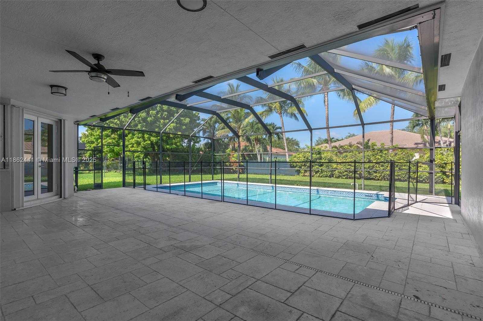 Small Image of 6402 SOUTH WEST 93RD PL, Miami Number 38