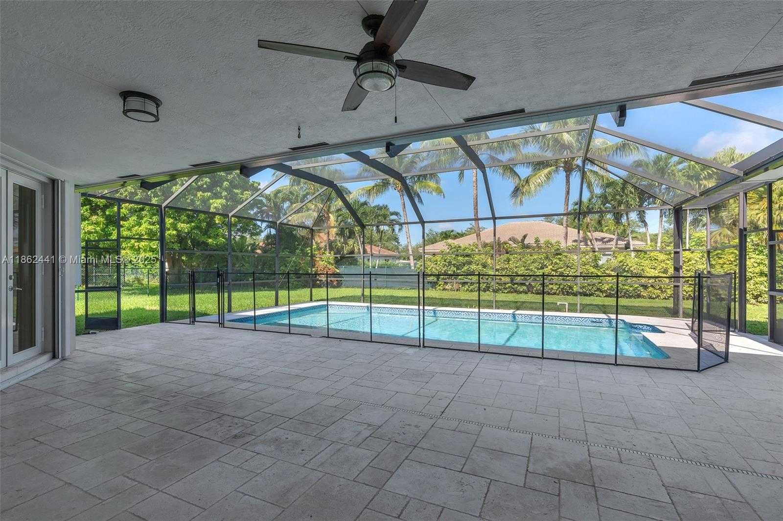 Small Image of 6402 SOUTH WEST 93RD PL, Miami Number 39