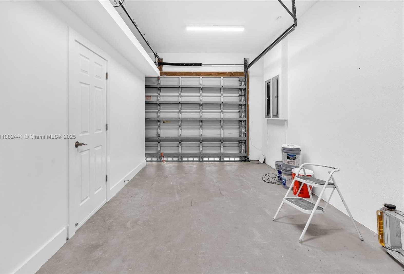 Small Image of 6402 SOUTH WEST 93RD PL, Miami Number 41