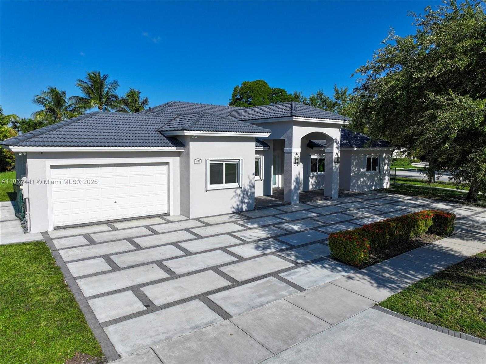 Small Image of 6402 SOUTH WEST 93RD PL, Miami Number 43