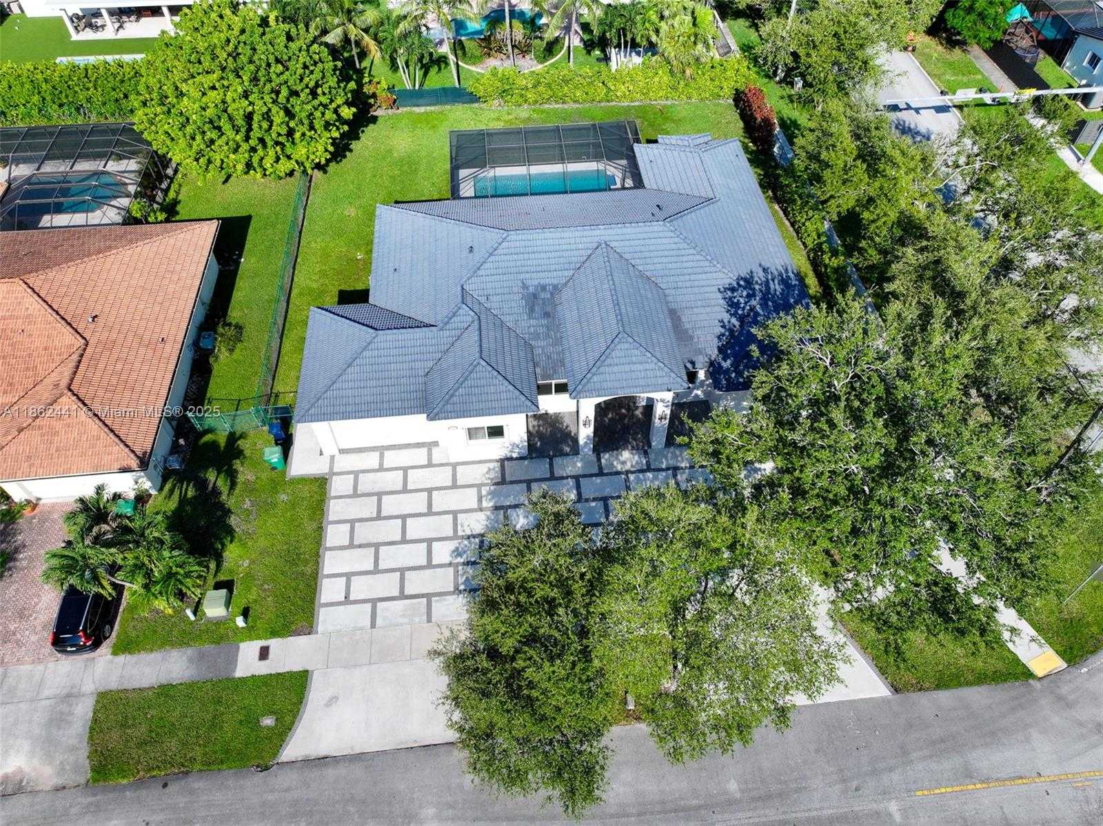 Small Image of 6402 SOUTH WEST 93RD PL, Miami Number 53