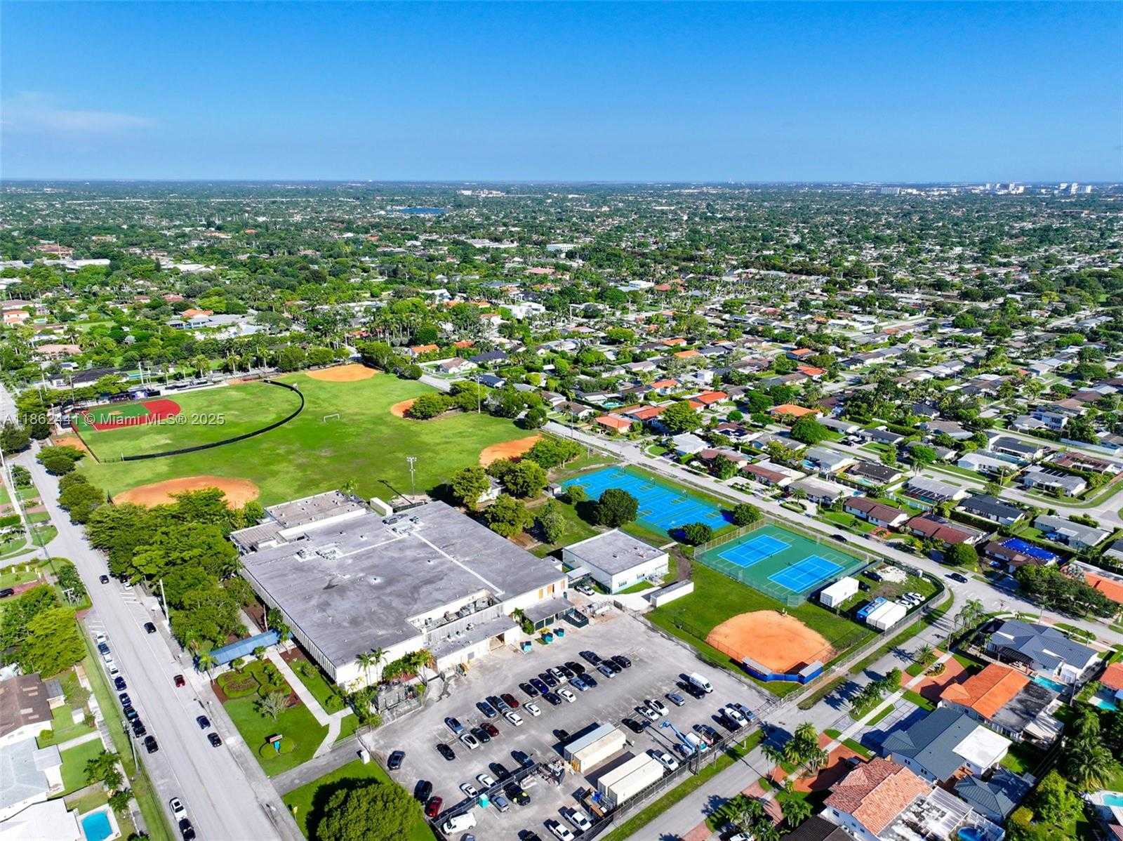 Small Image of 6402 SOUTH WEST 93RD PL, Miami Number 68