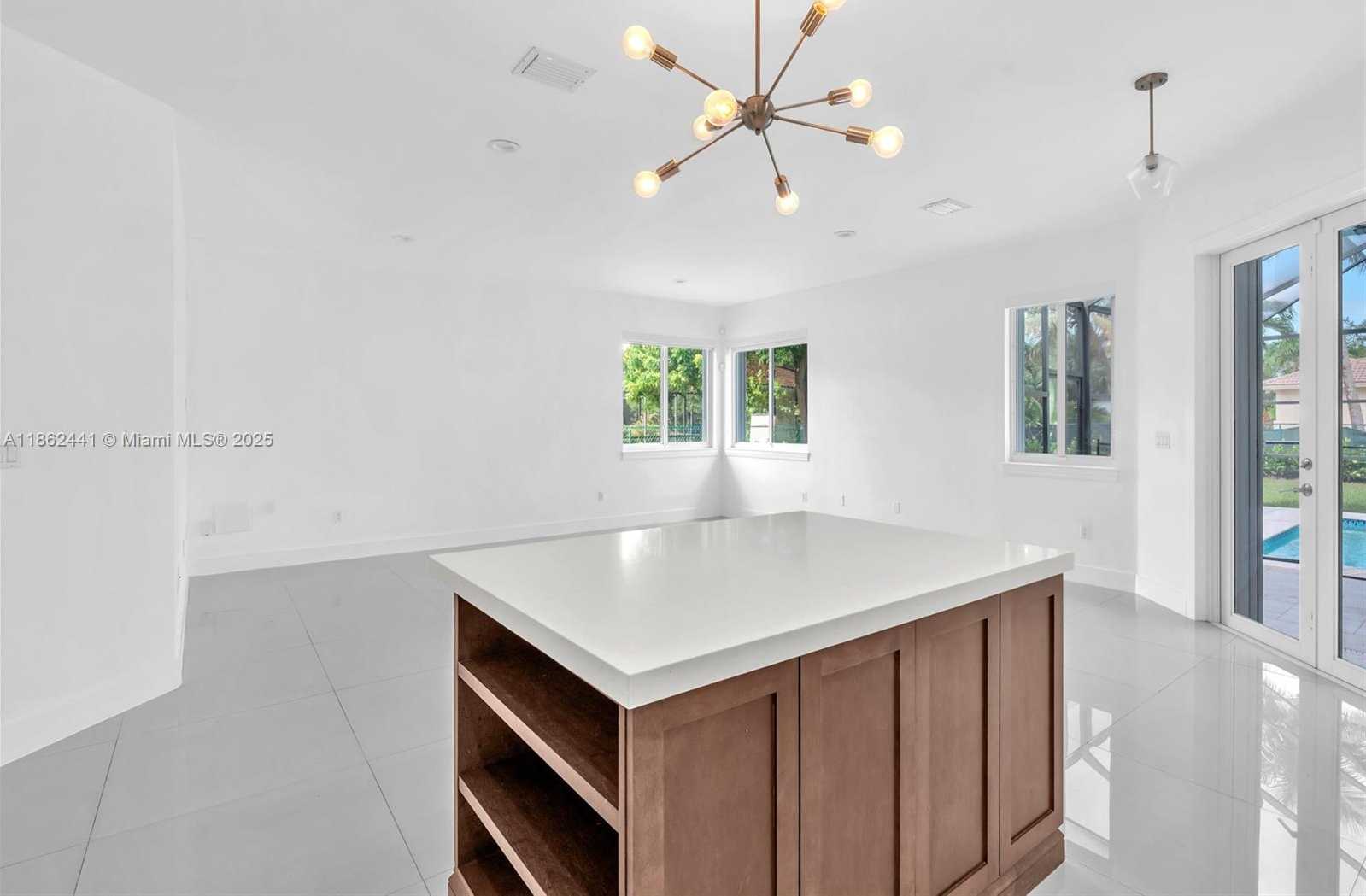 Small Image of 6402 SOUTH WEST 93RD PL, Miami Number 8