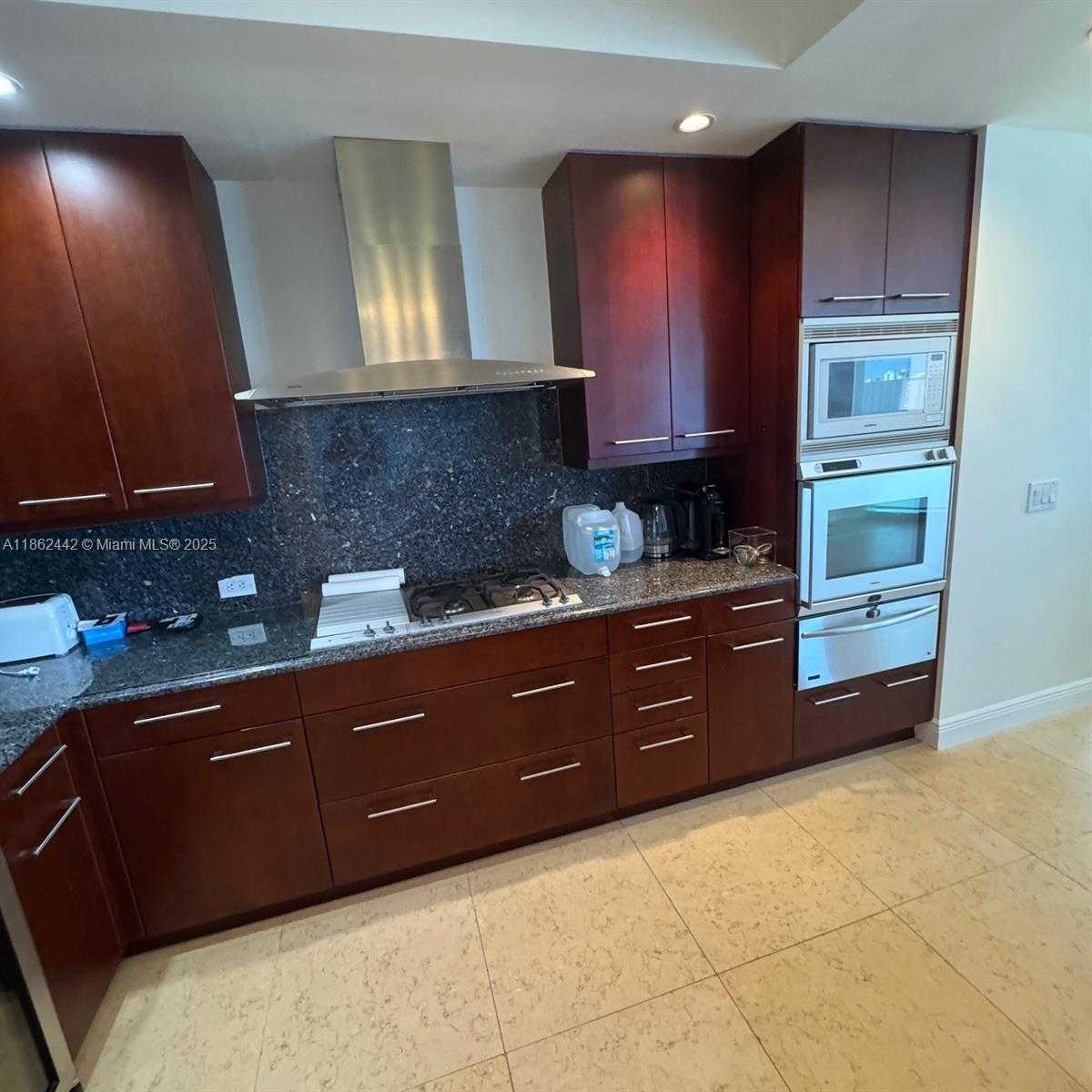 Small Image of 6000 ISLAND BLVD #2204, Aventura Number 13