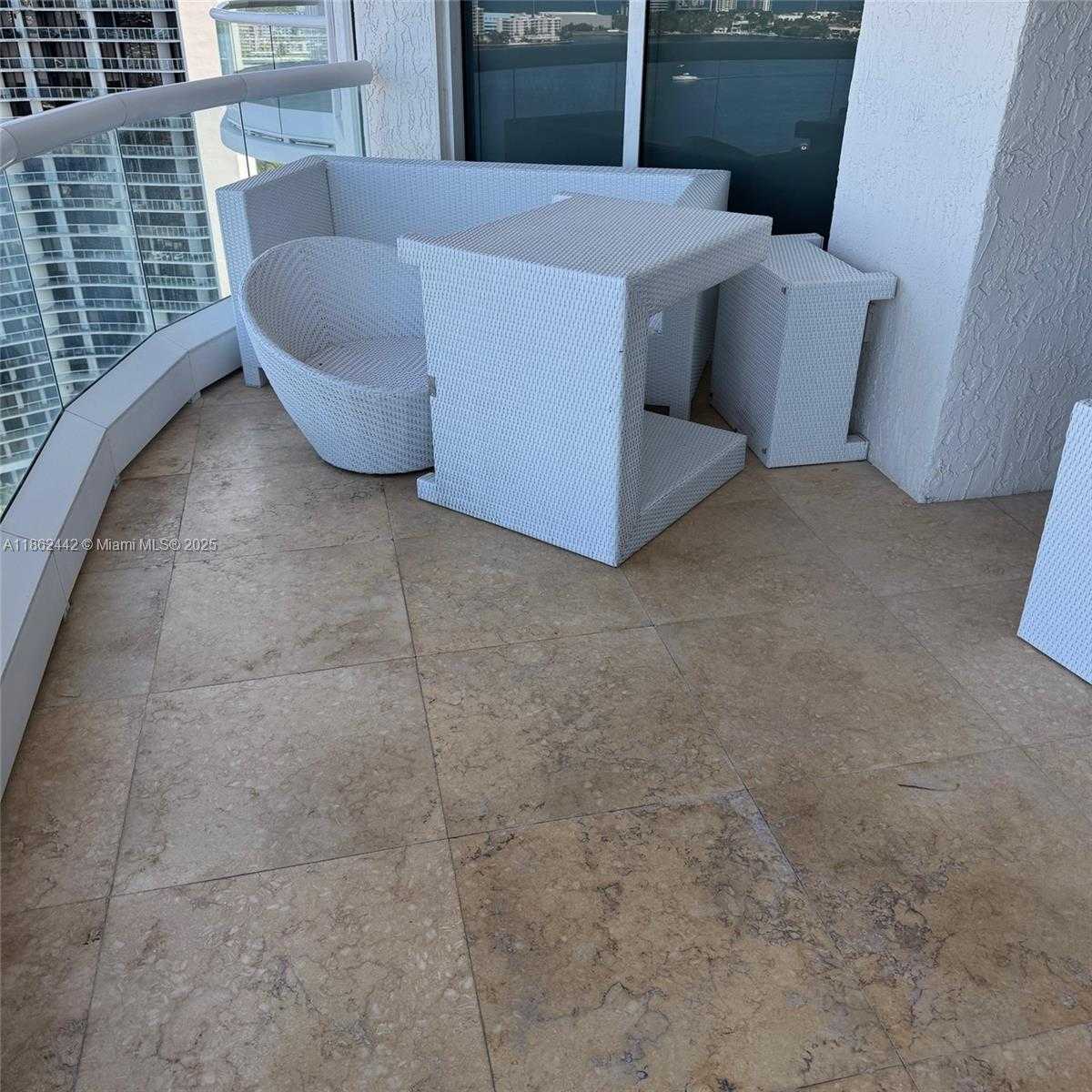 Small Image of 6000 ISLAND BLVD #2204, Aventura Number 5