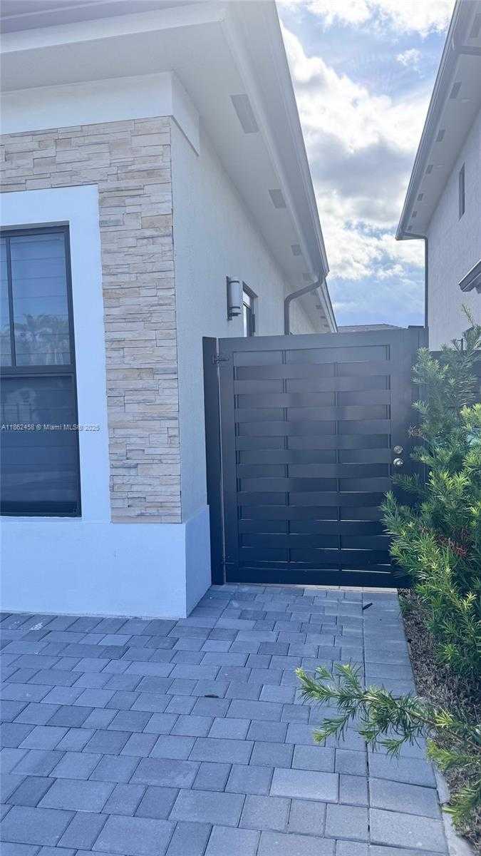 Small Image of 1820 SOUTH WEST 144TH AVE #Side, Miami Number 2