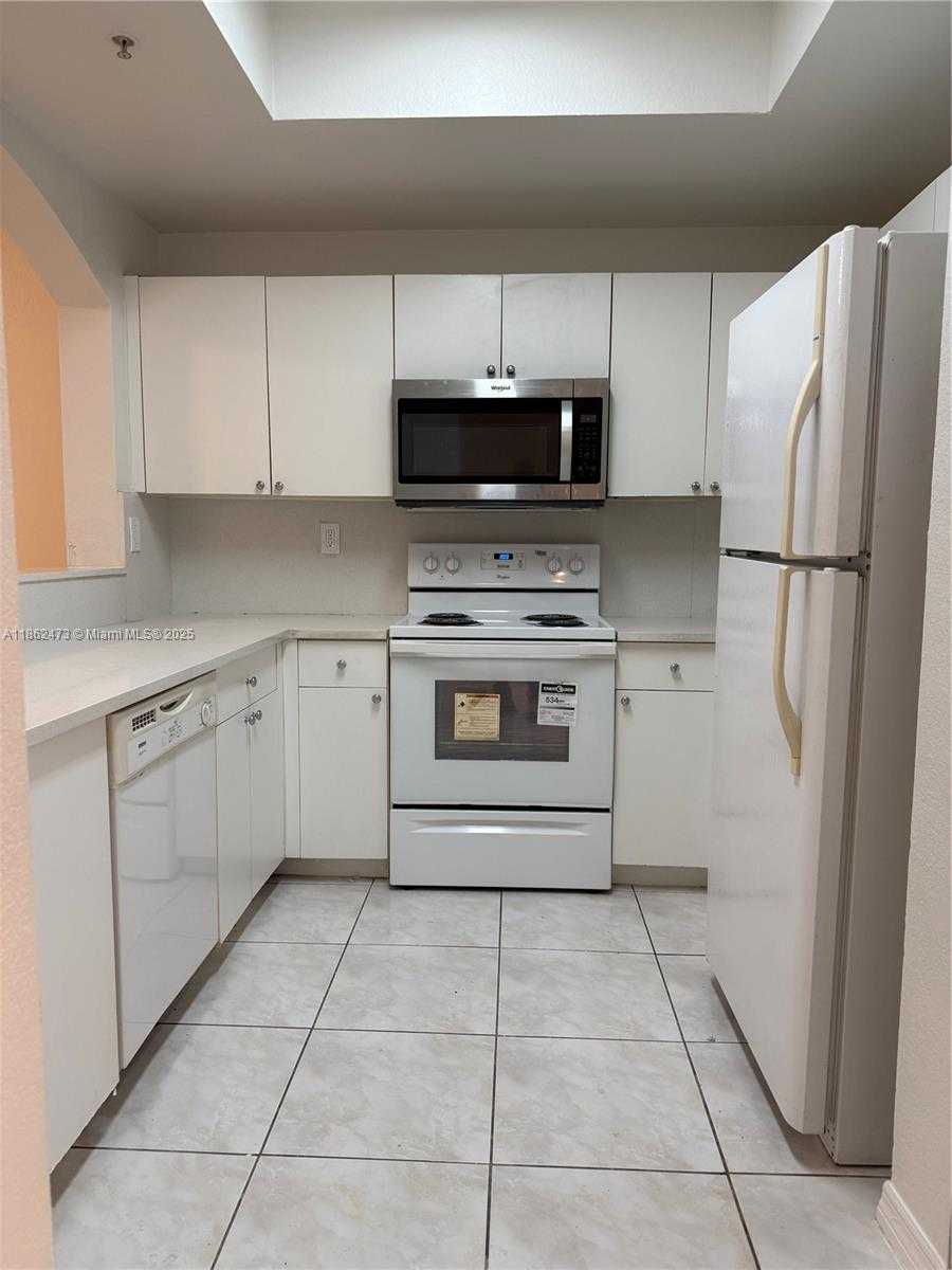 Small Image of Miami Number 5