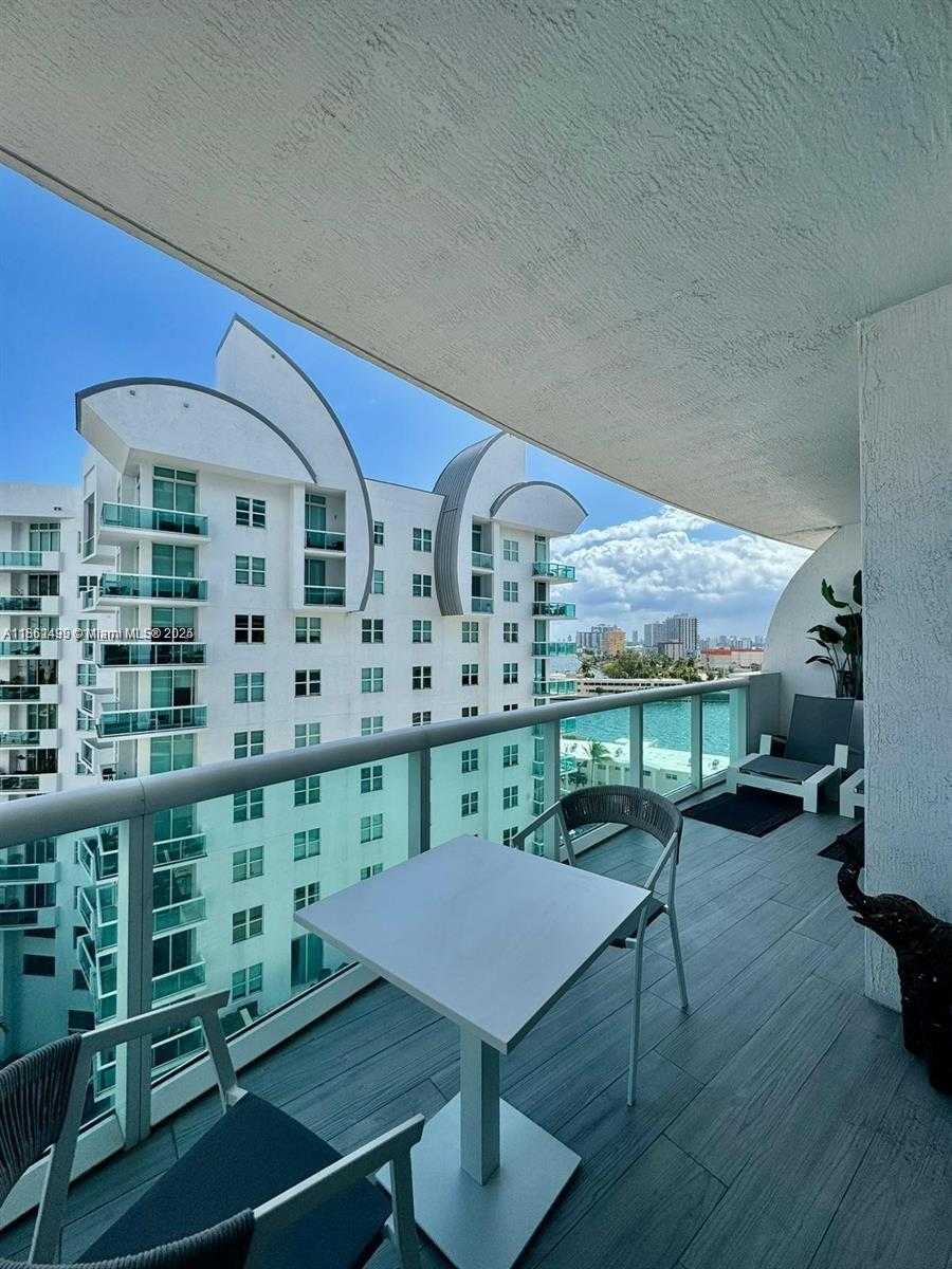 Small Image of 7900 HARBOR ISLAND DR #1008, North Bay Village Number 12