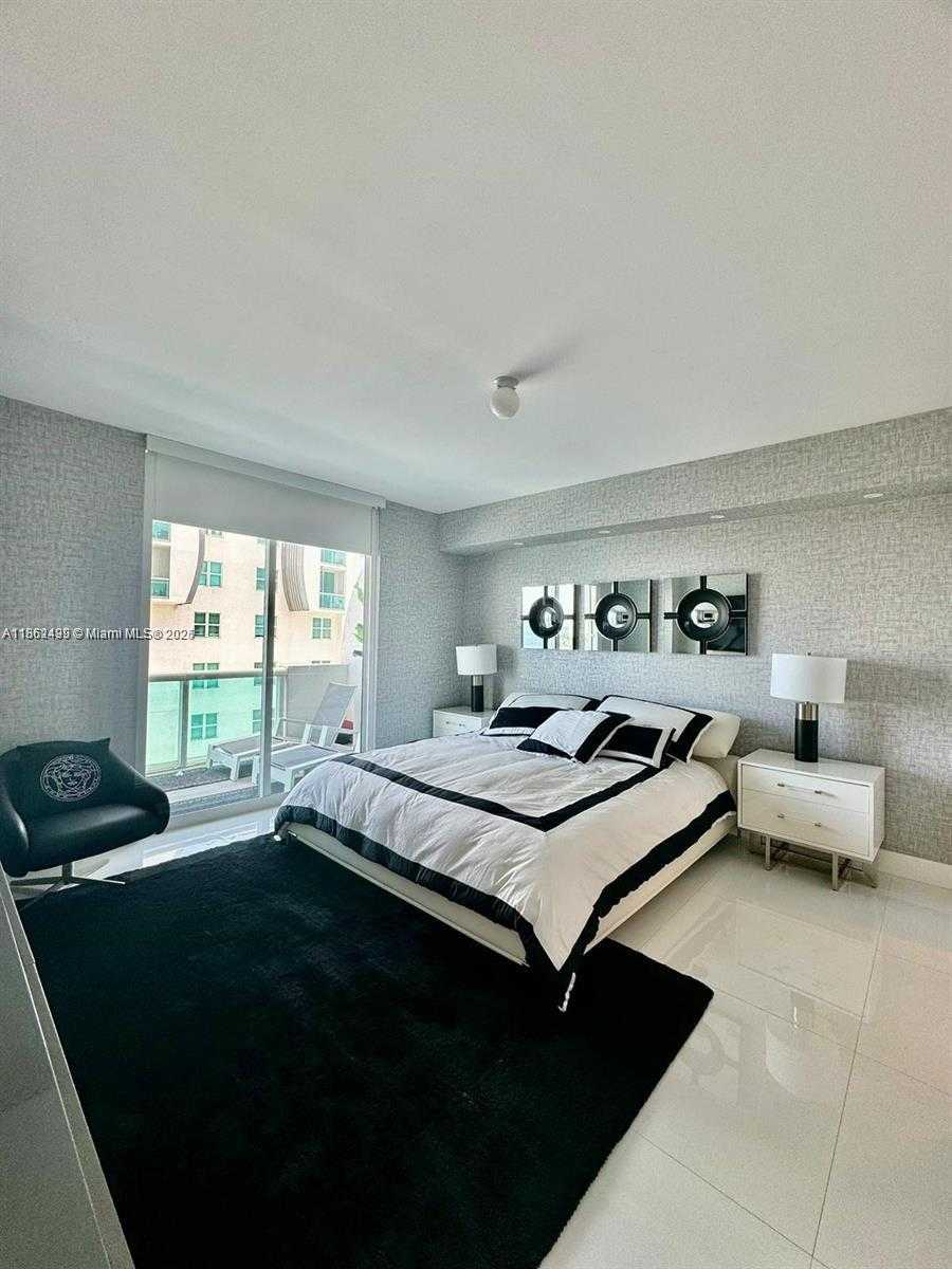 Small Image of 7900 HARBOR ISLAND DR #1008, North Bay Village Number 14