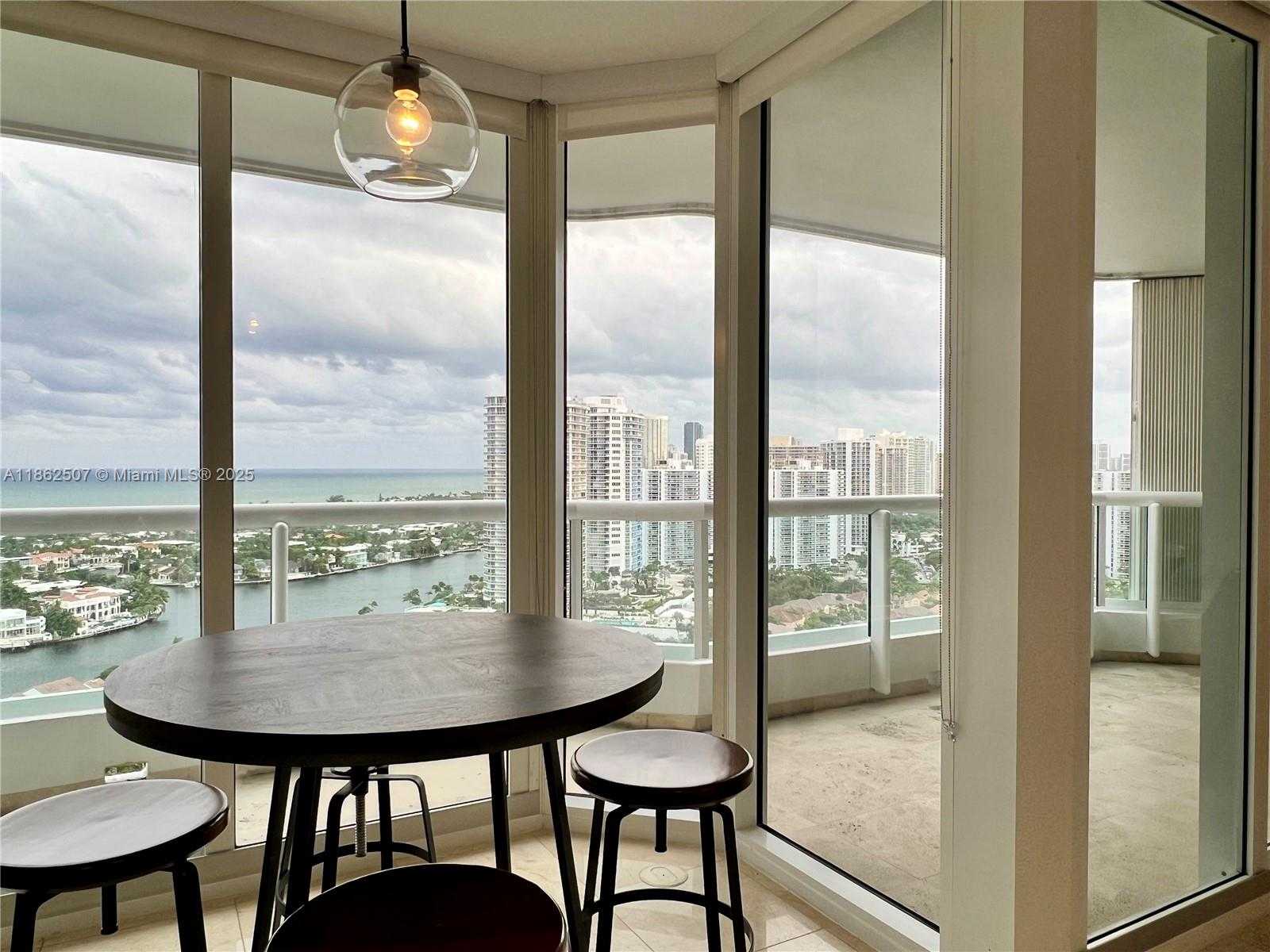 Small Image of 21055 YACHT CLUB DR #2401, Aventura Number 16