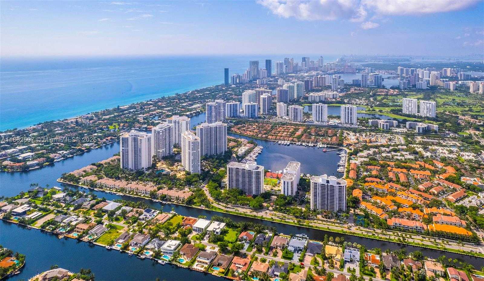 Small Image of 21055 YACHT CLUB DR #2401, Aventura Number 19