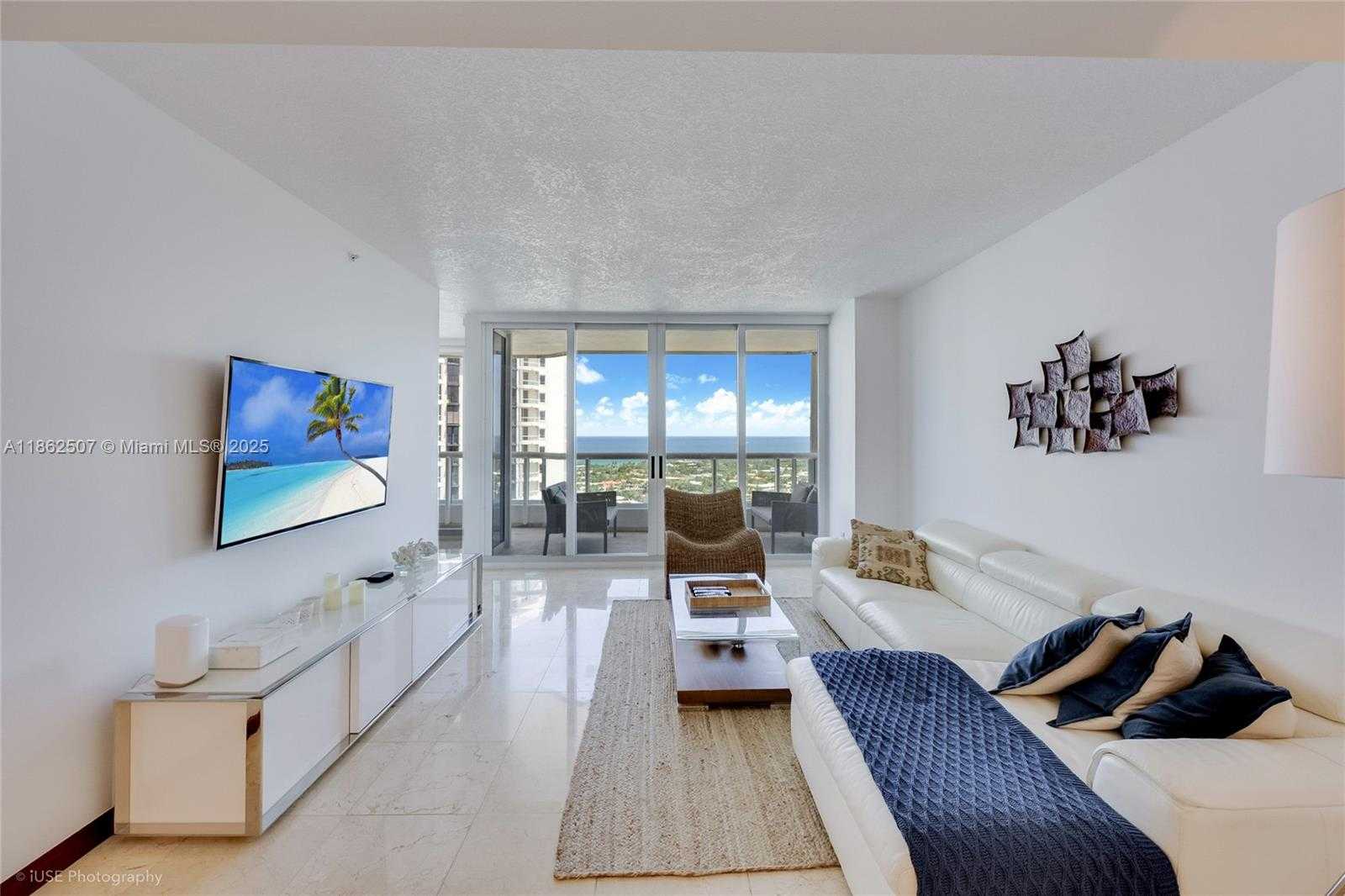 Small Image of 21055 YACHT CLUB DR #2401, Aventura Number 6