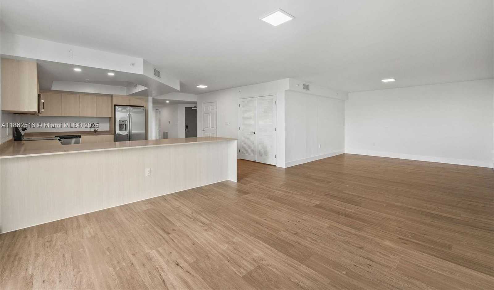Small Image of 1500 BAY RD #M-0620, Miami Beach Number 10