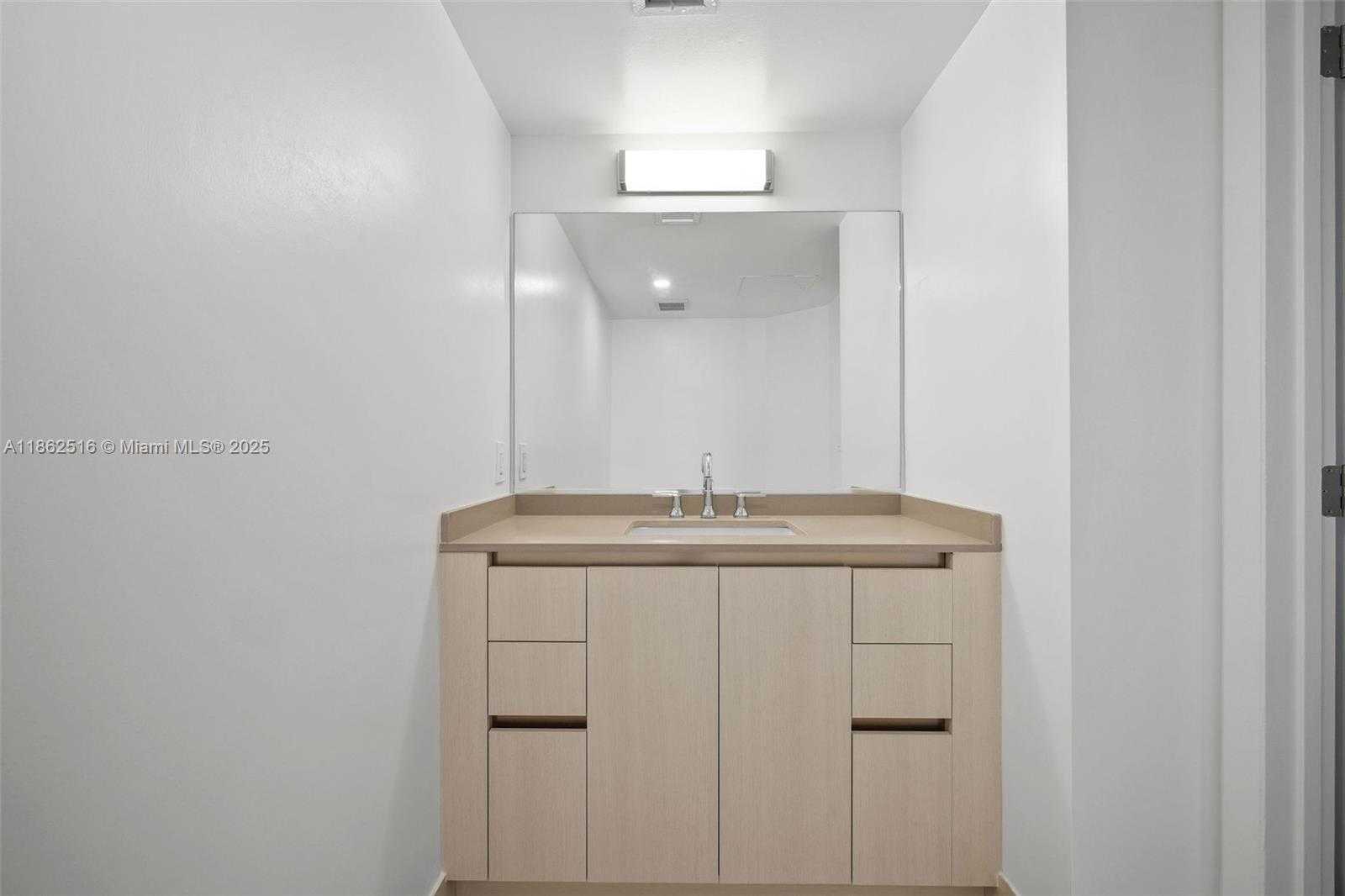 Small Image of 1500 BAY RD #M-0620, Miami Beach Number 12