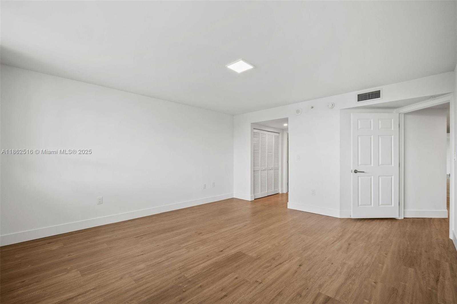 Small Image of 1500 BAY RD #M-0620, Miami Beach Number 18