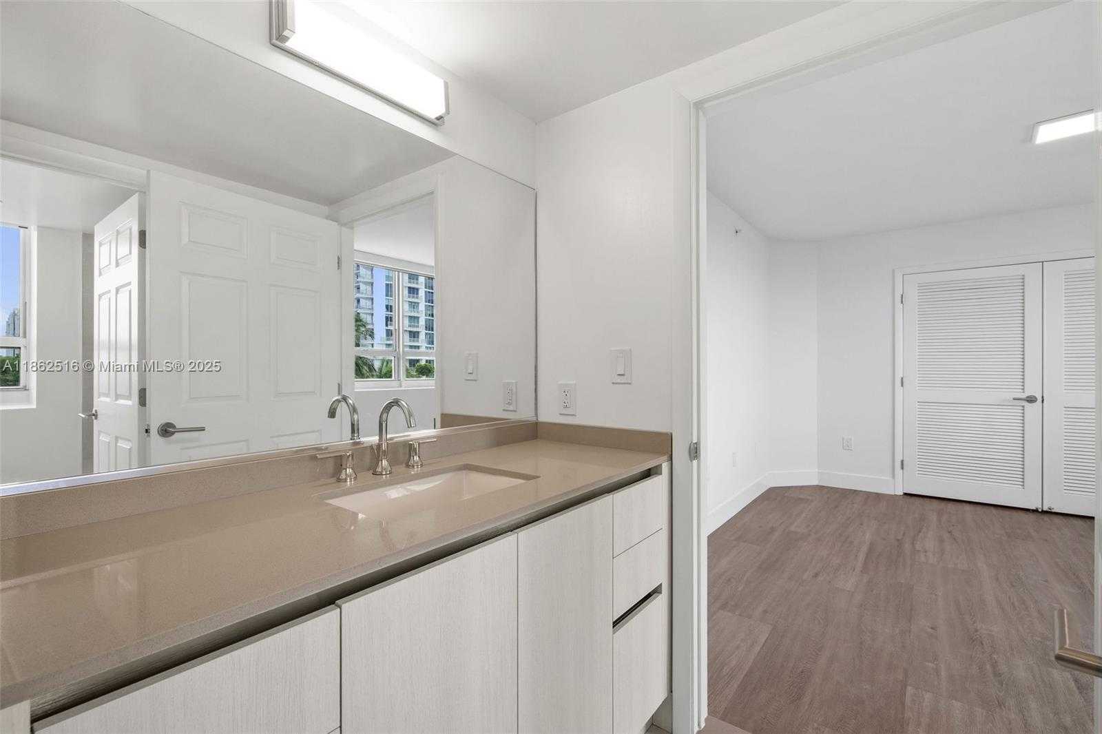 Small Image of 1500 BAY RD #M-0620, Miami Beach Number 19