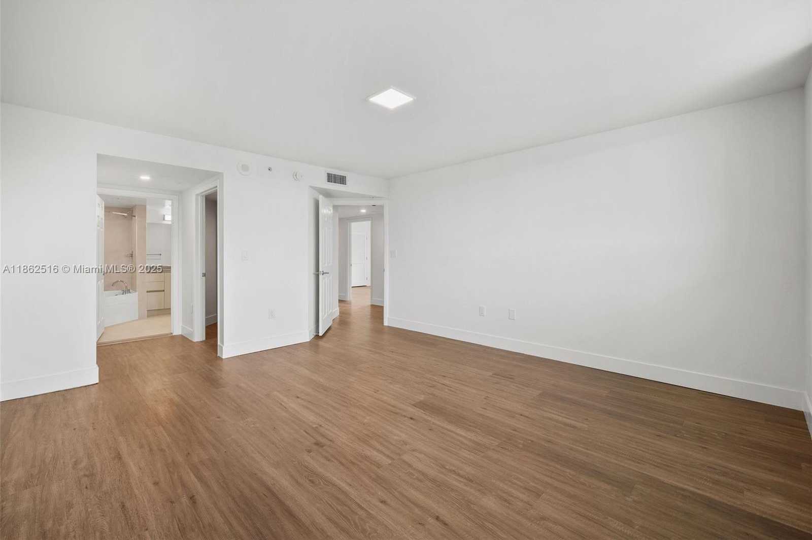 Small Image of 1500 BAY RD #M-0620, Miami Beach Number 26