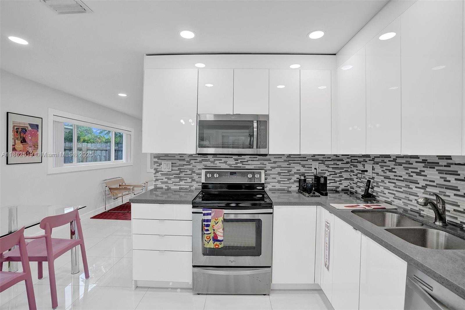 Small Image of 1605 NORTH WEST 7TH TER, Fort Lauderdale Number 5